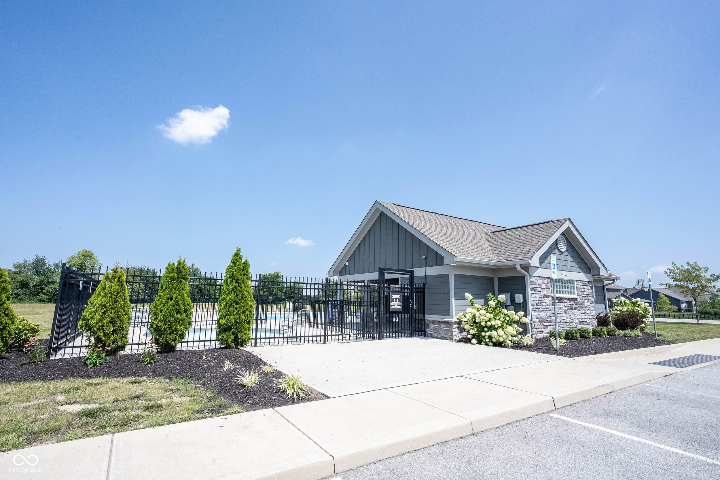 10389 Blue Ribbon Boulevard