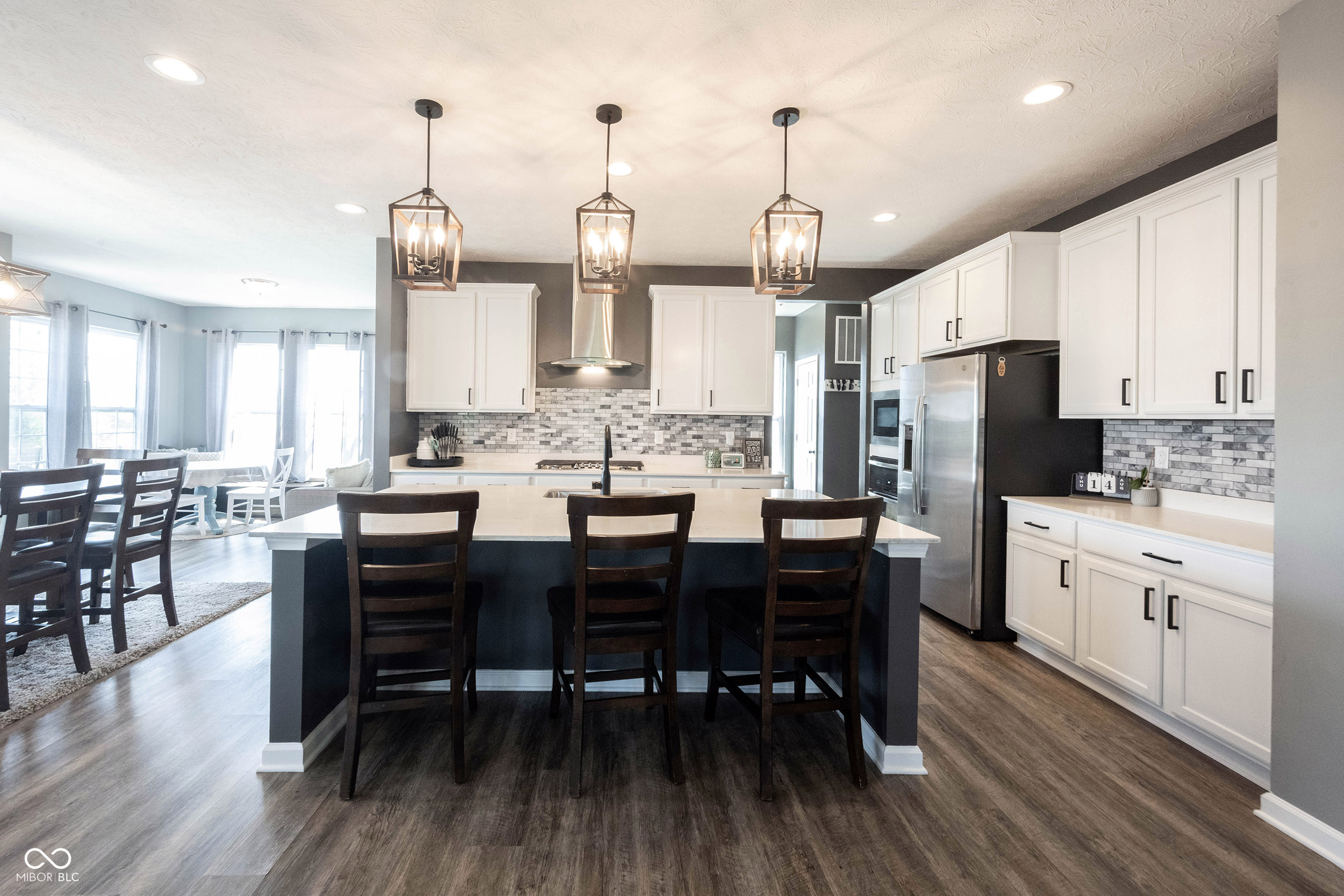 10389 Blue Ribbon Boulevard