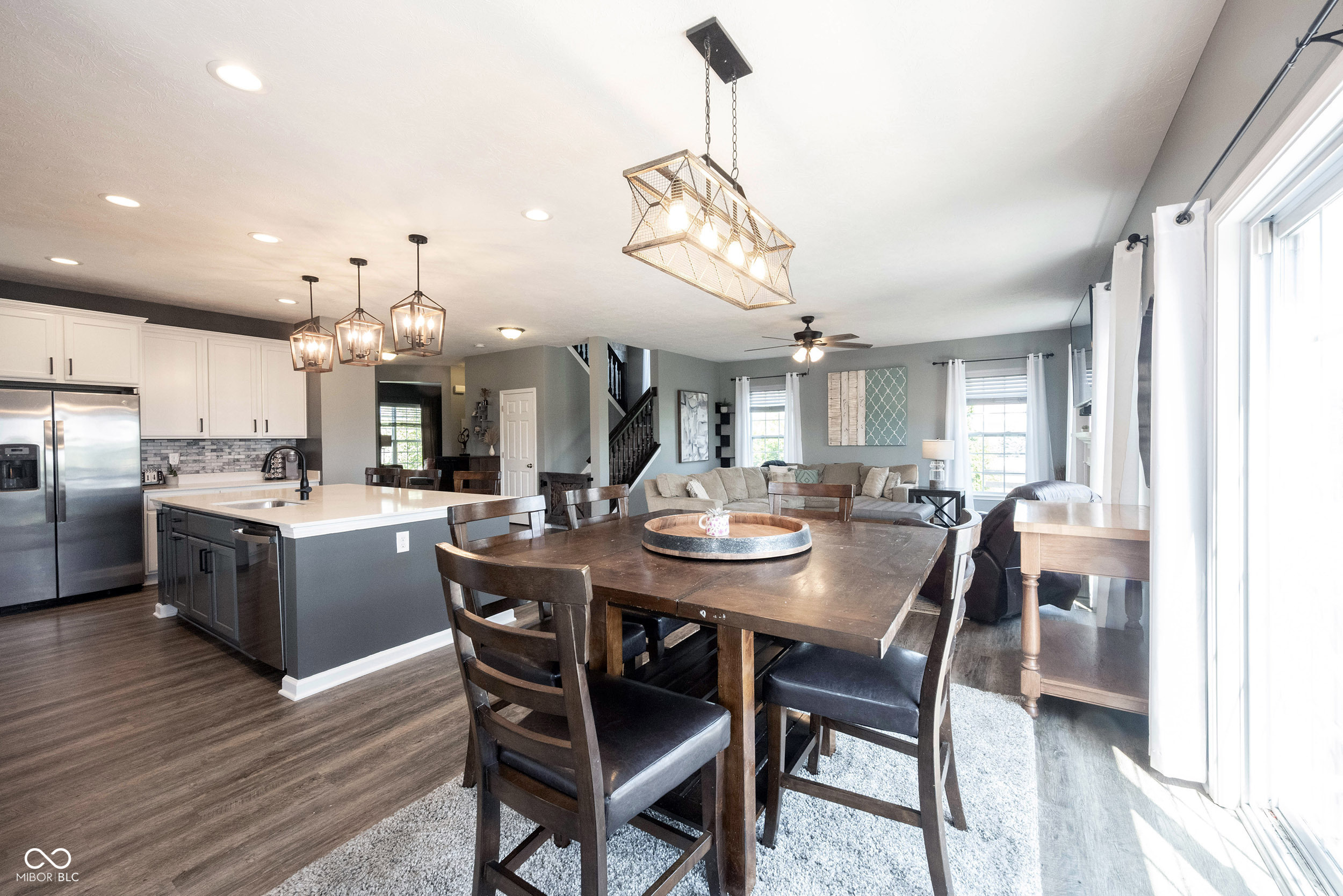 10389 Blue Ribbon Boulevard