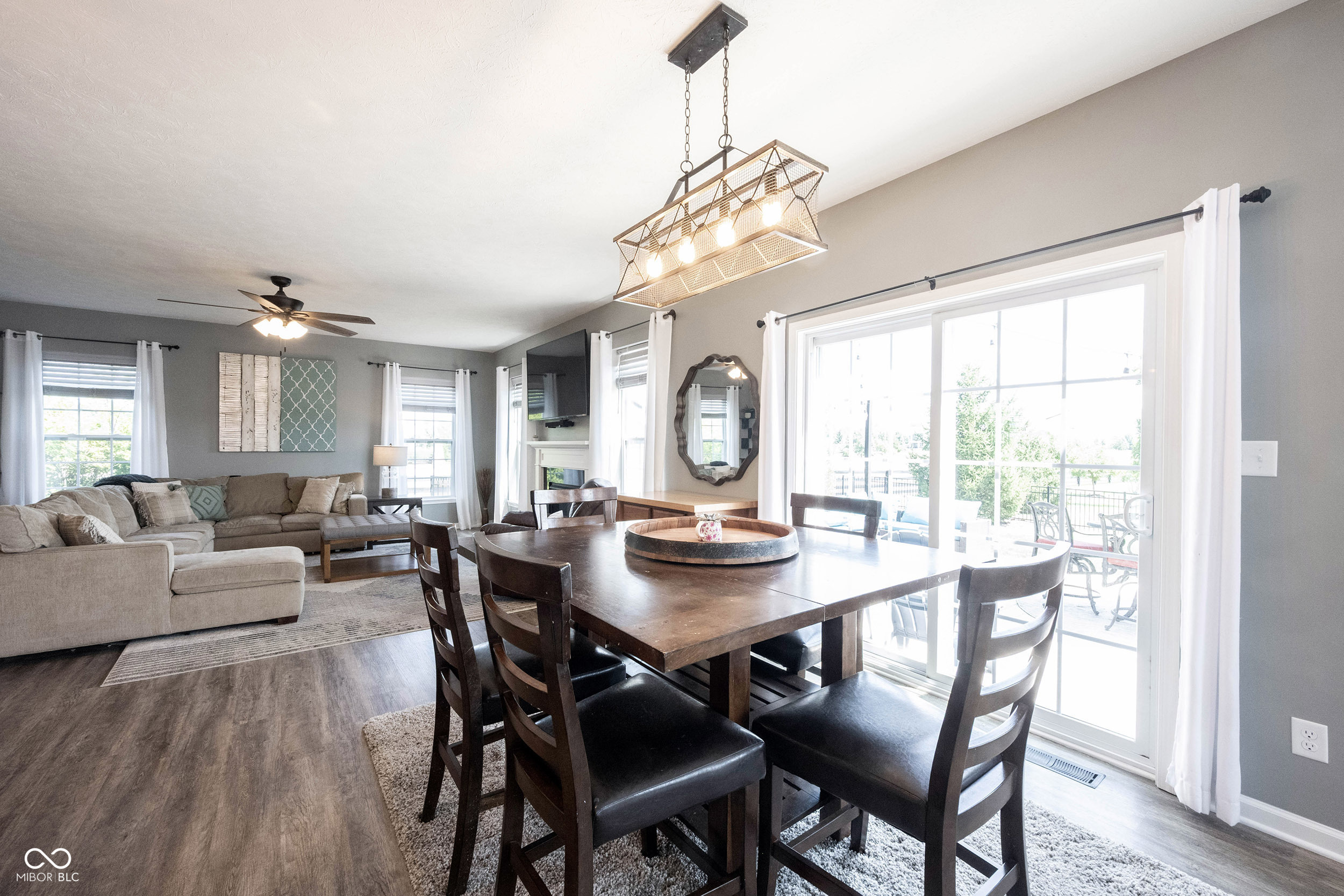 10389 Blue Ribbon Boulevard