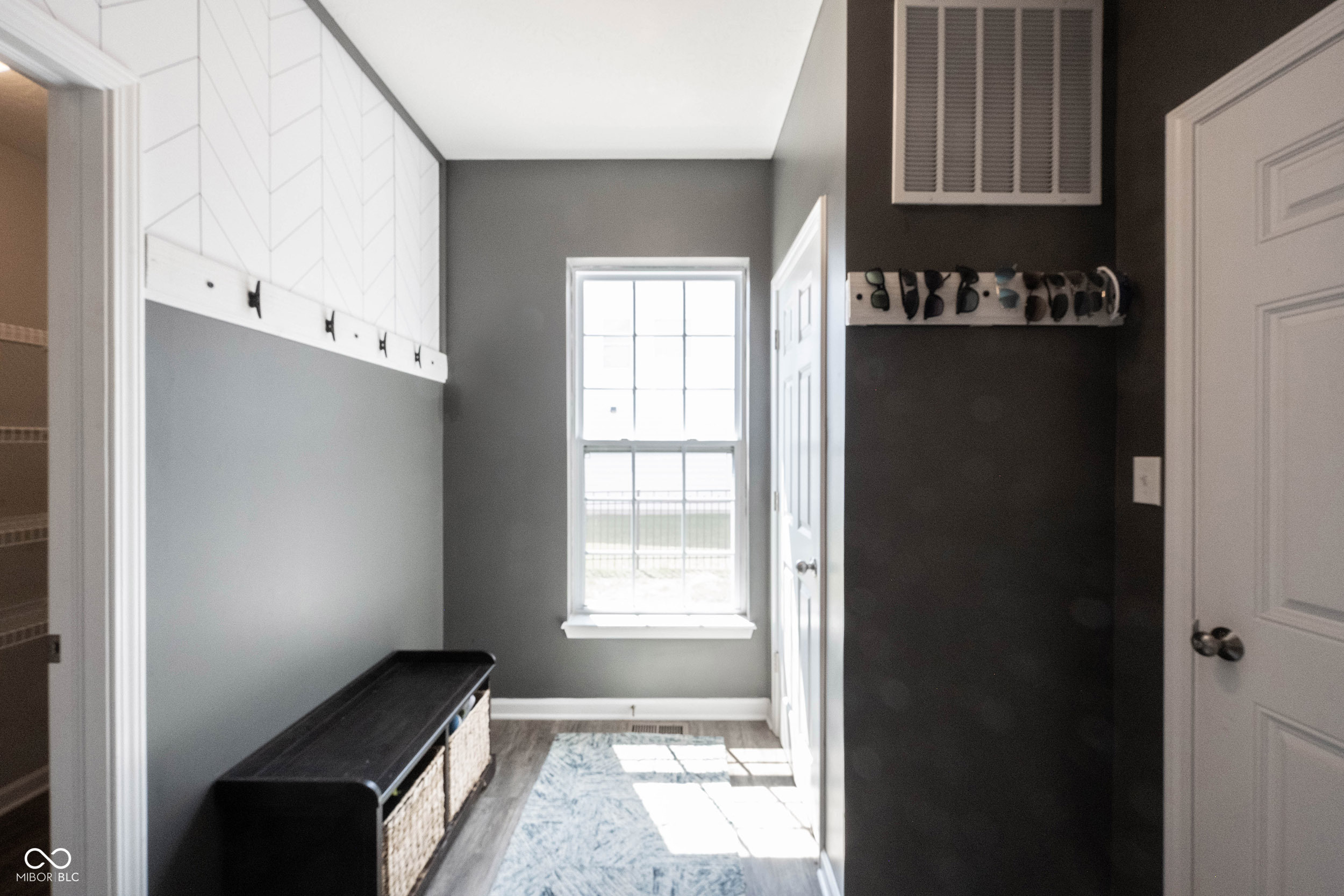 10389 Blue Ribbon Boulevard