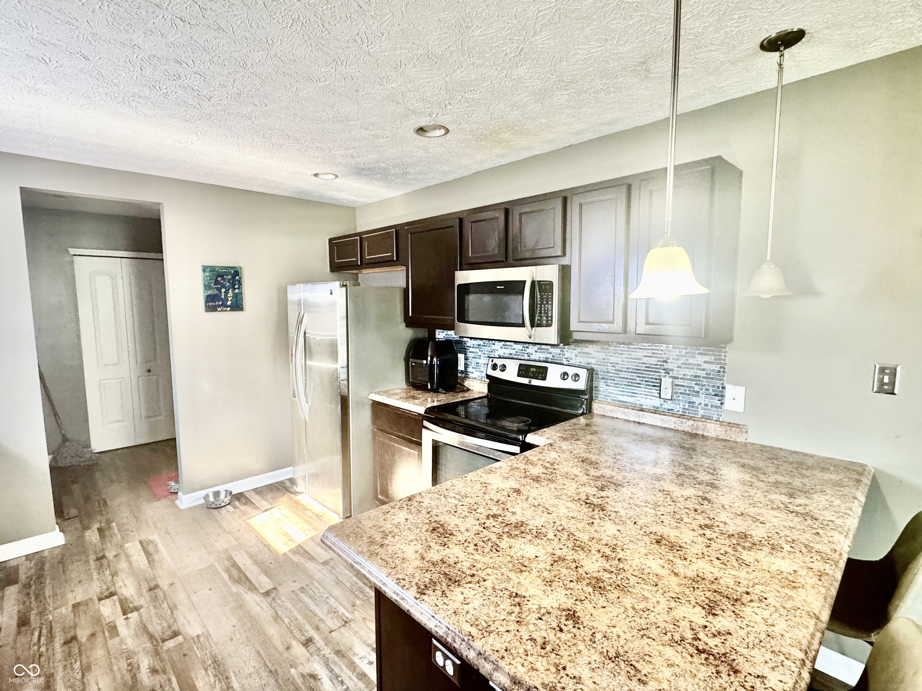 4046 Steelewater Way