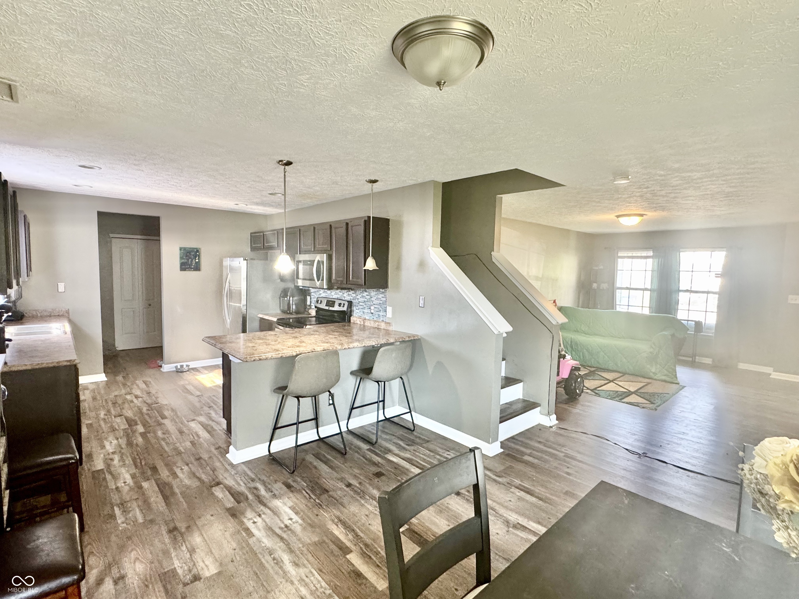 4046 Steelewater Way