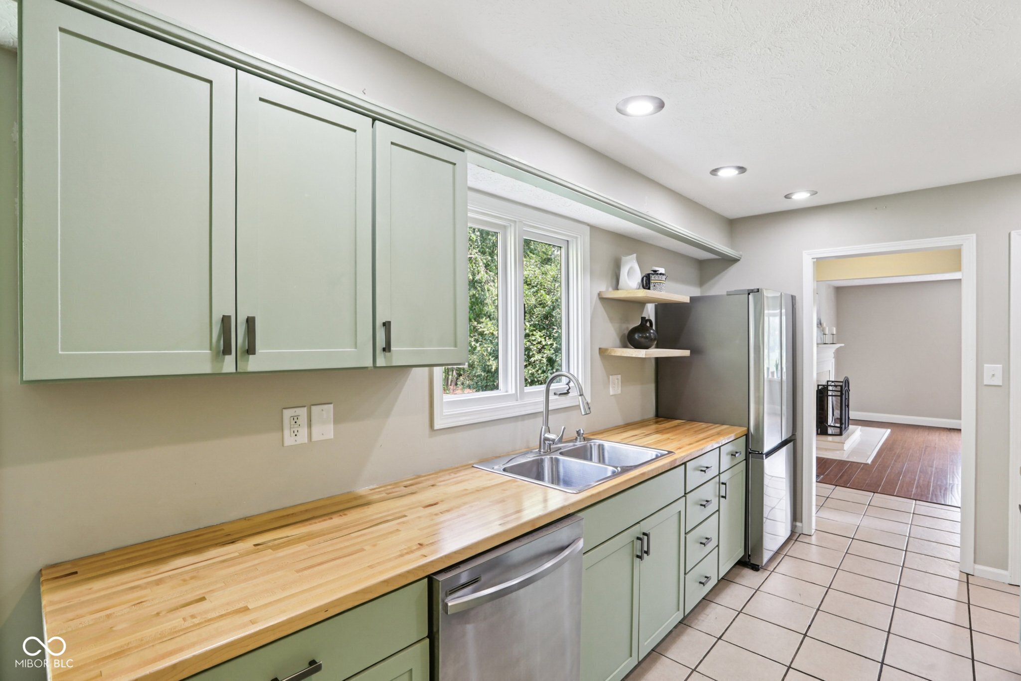 5653 Crittenden Avenue