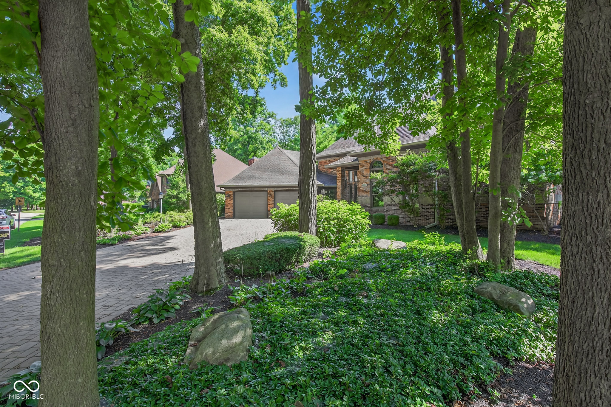 2304 N Kensington Way