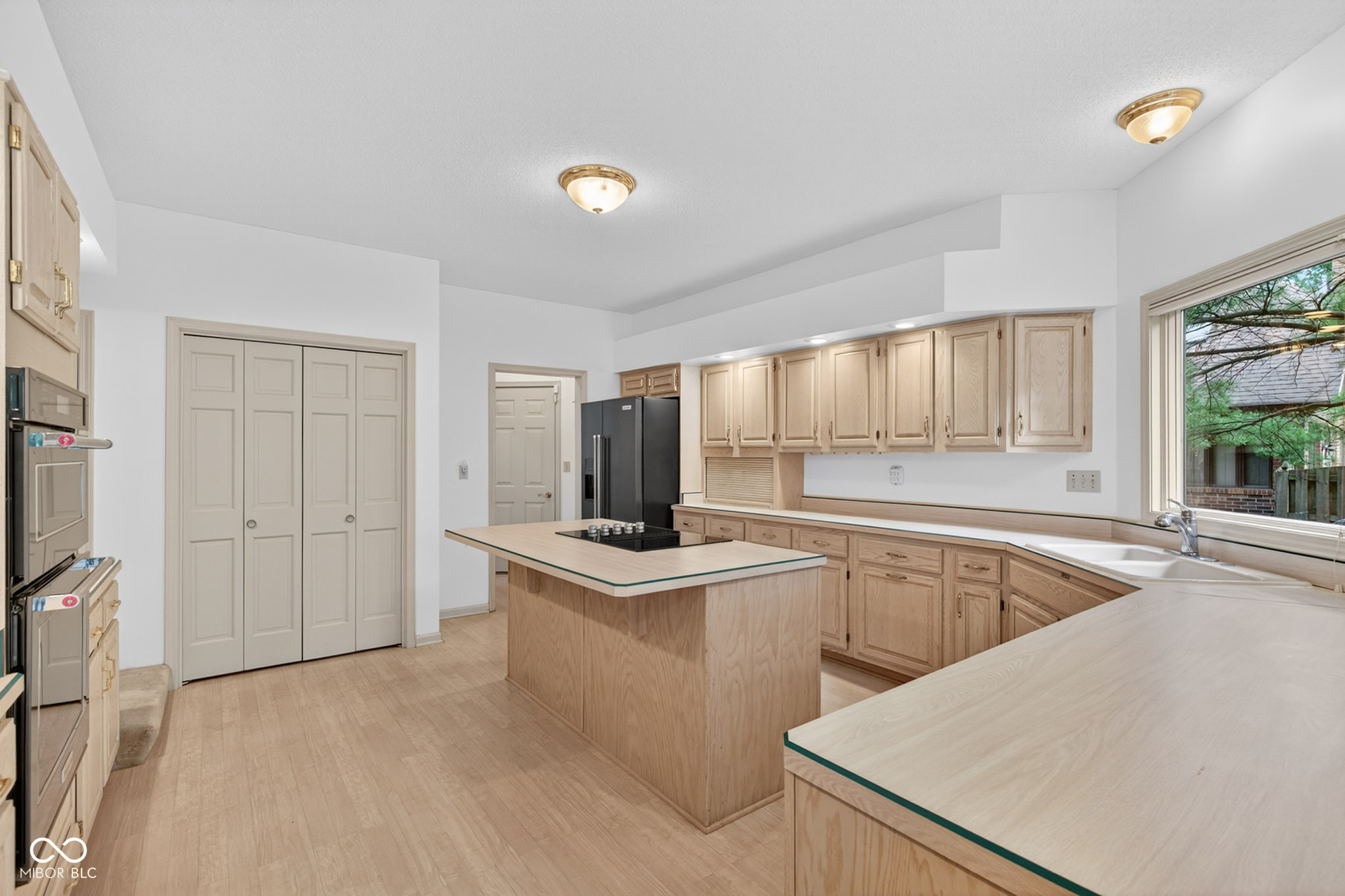 2304 N Kensington Way