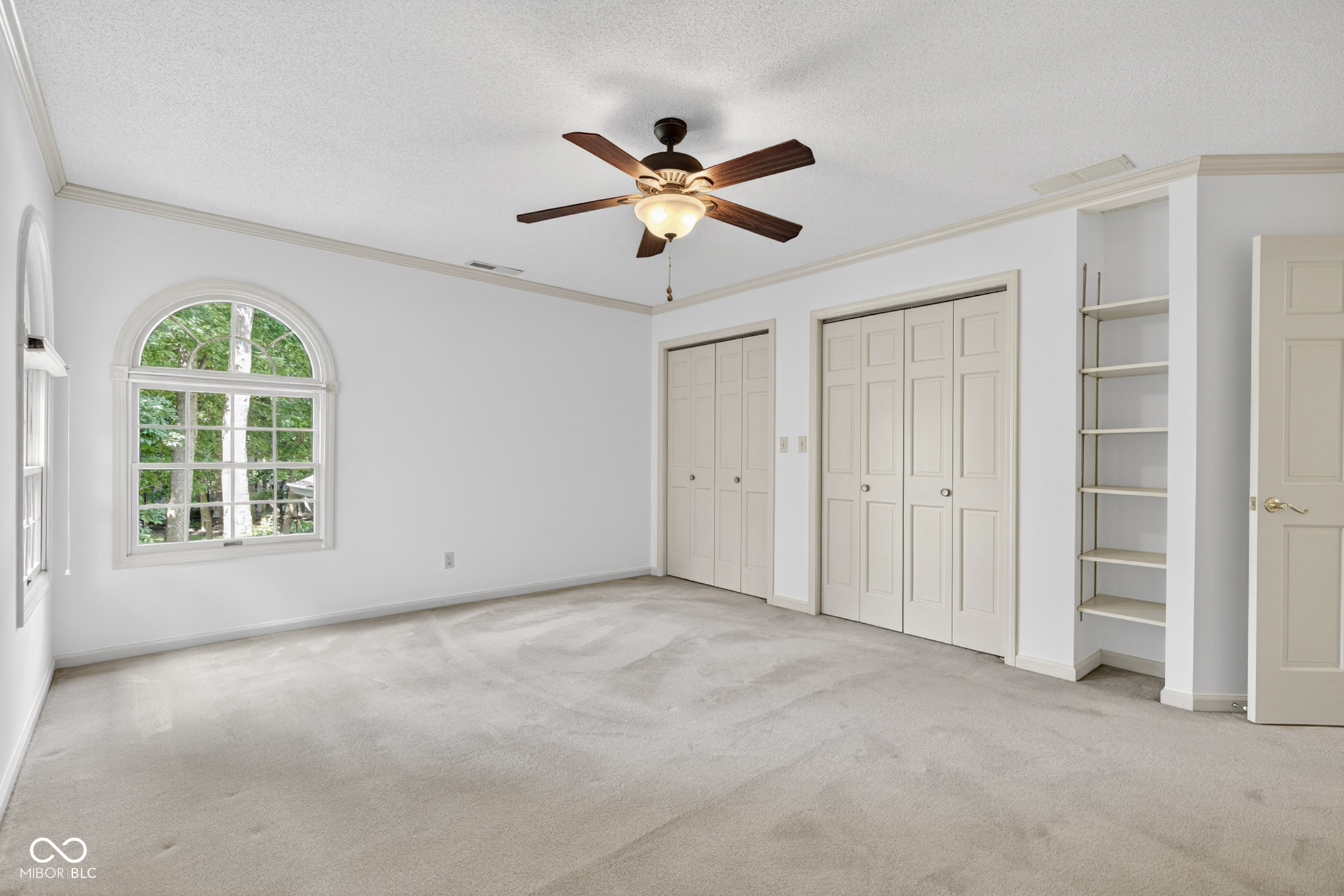 2304 N Kensington Way