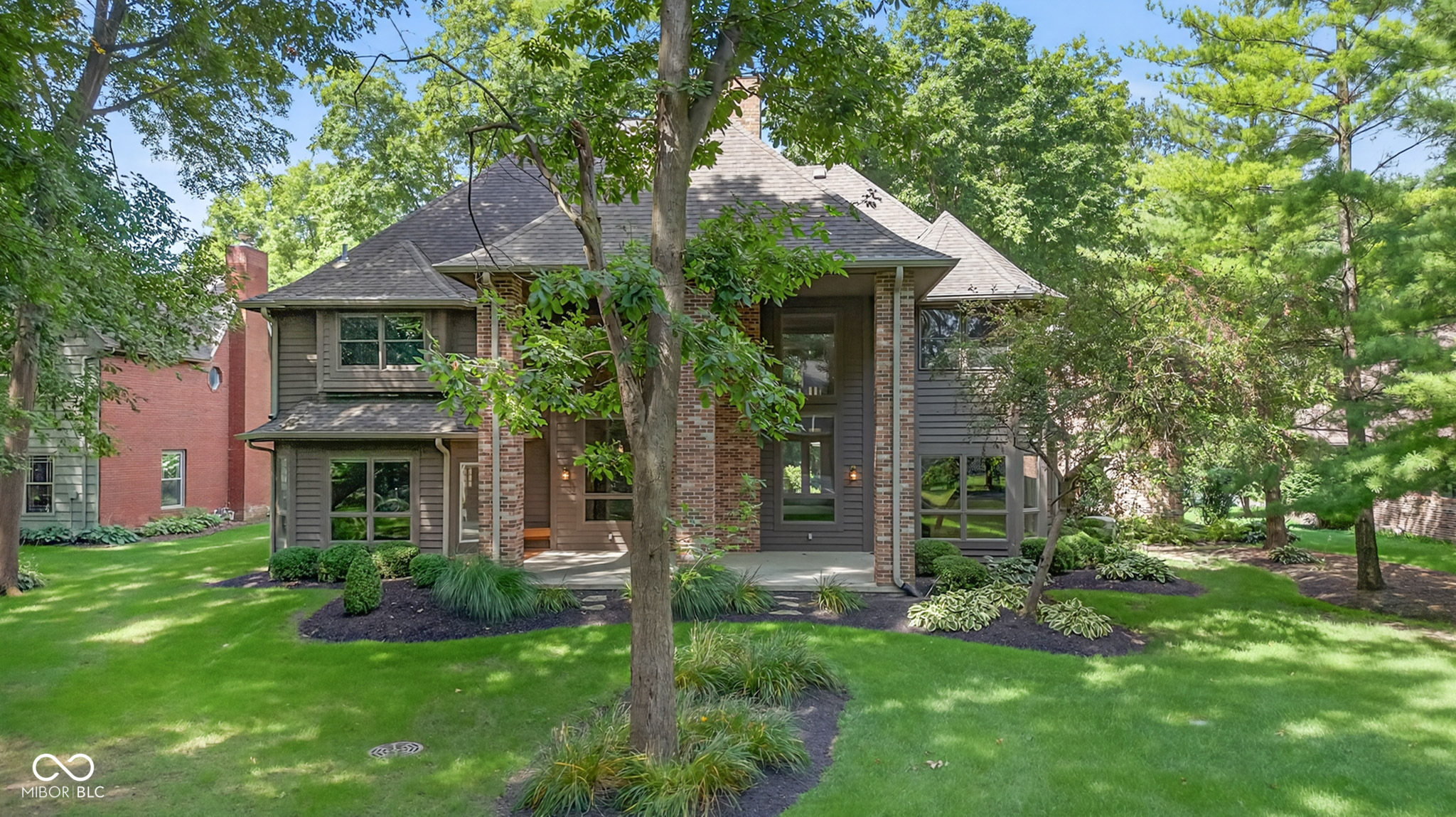 2304 N Kensington Way