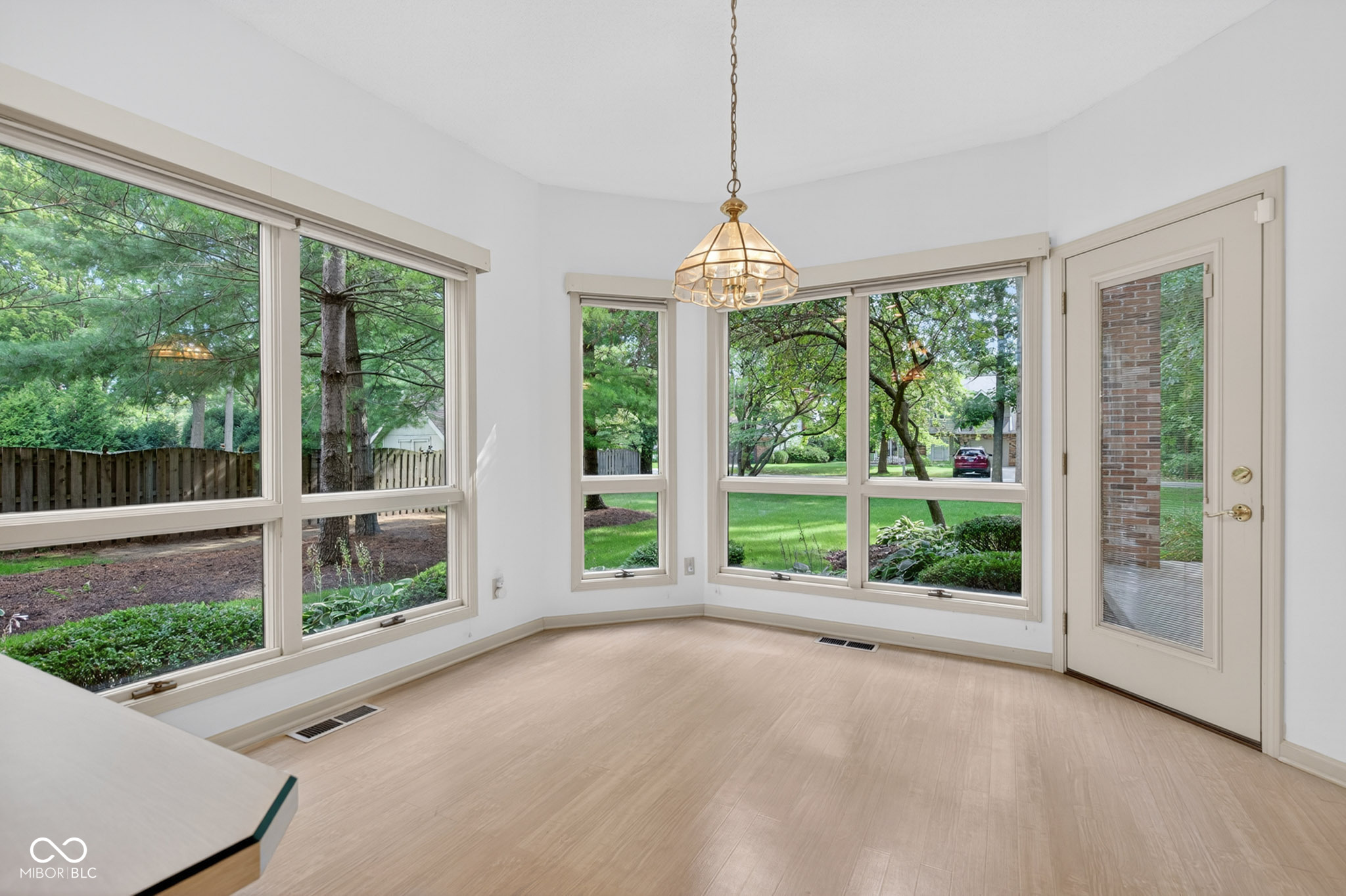 2304 N Kensington Way