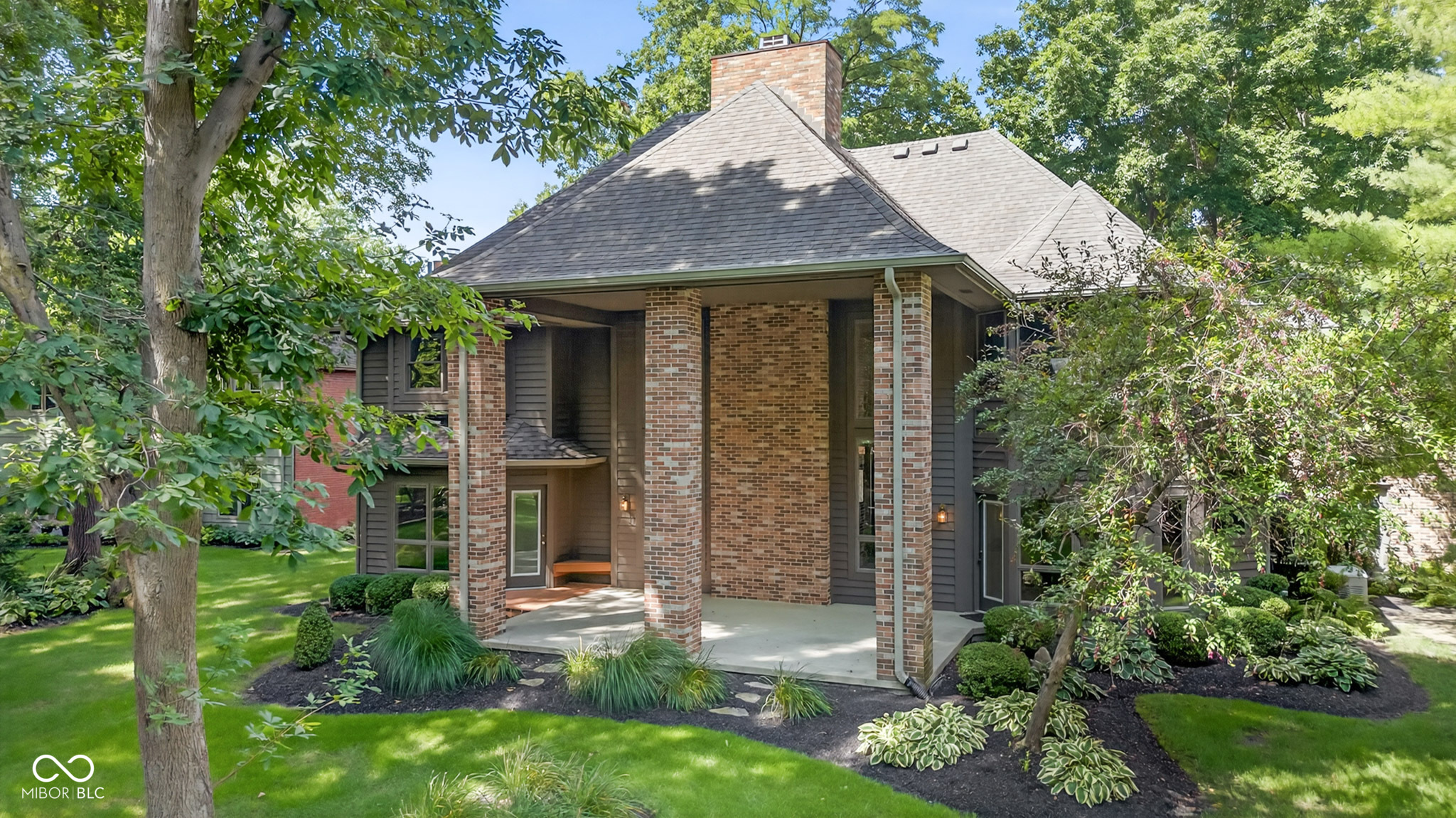 2304 N Kensington Way