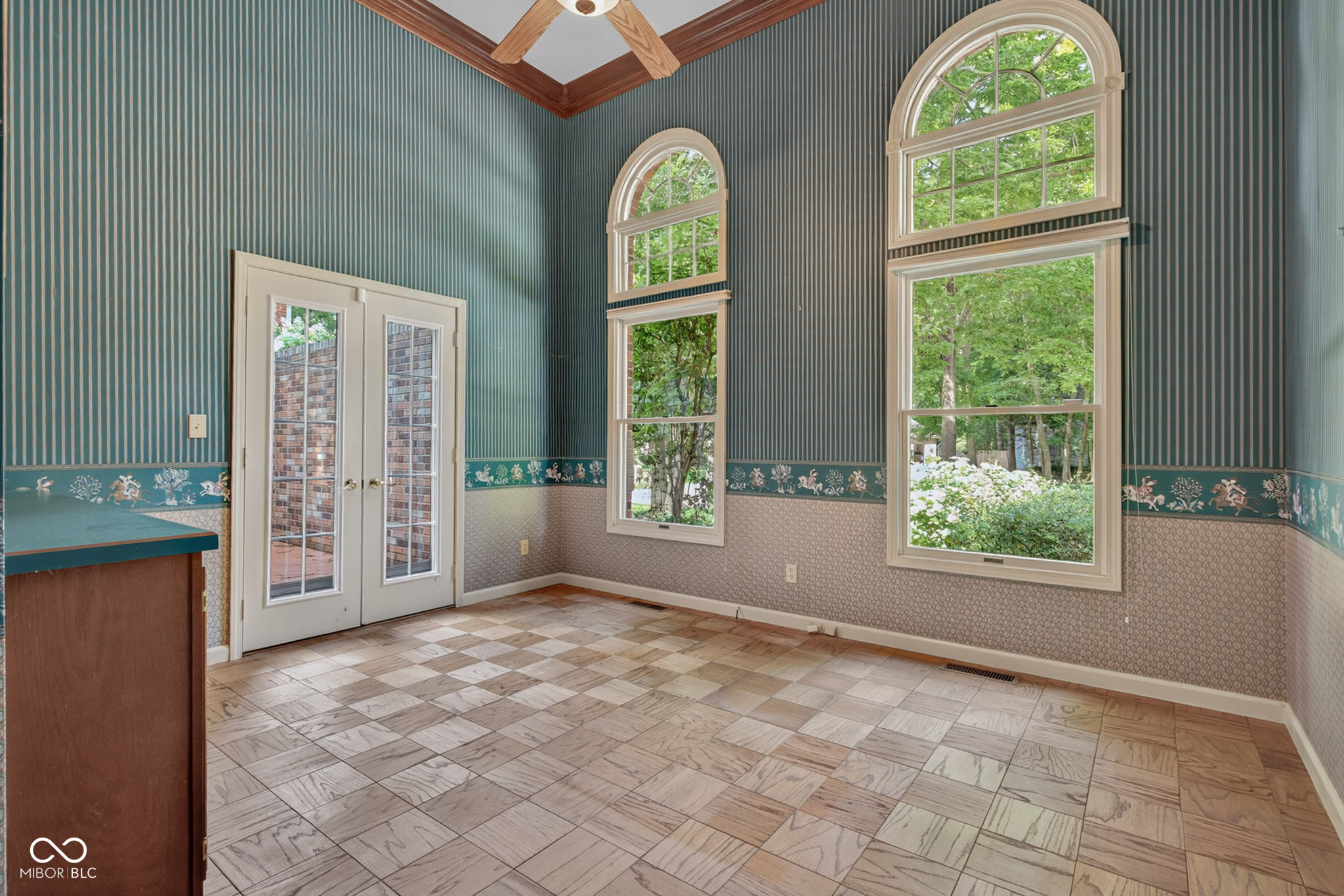 2304 N Kensington Way