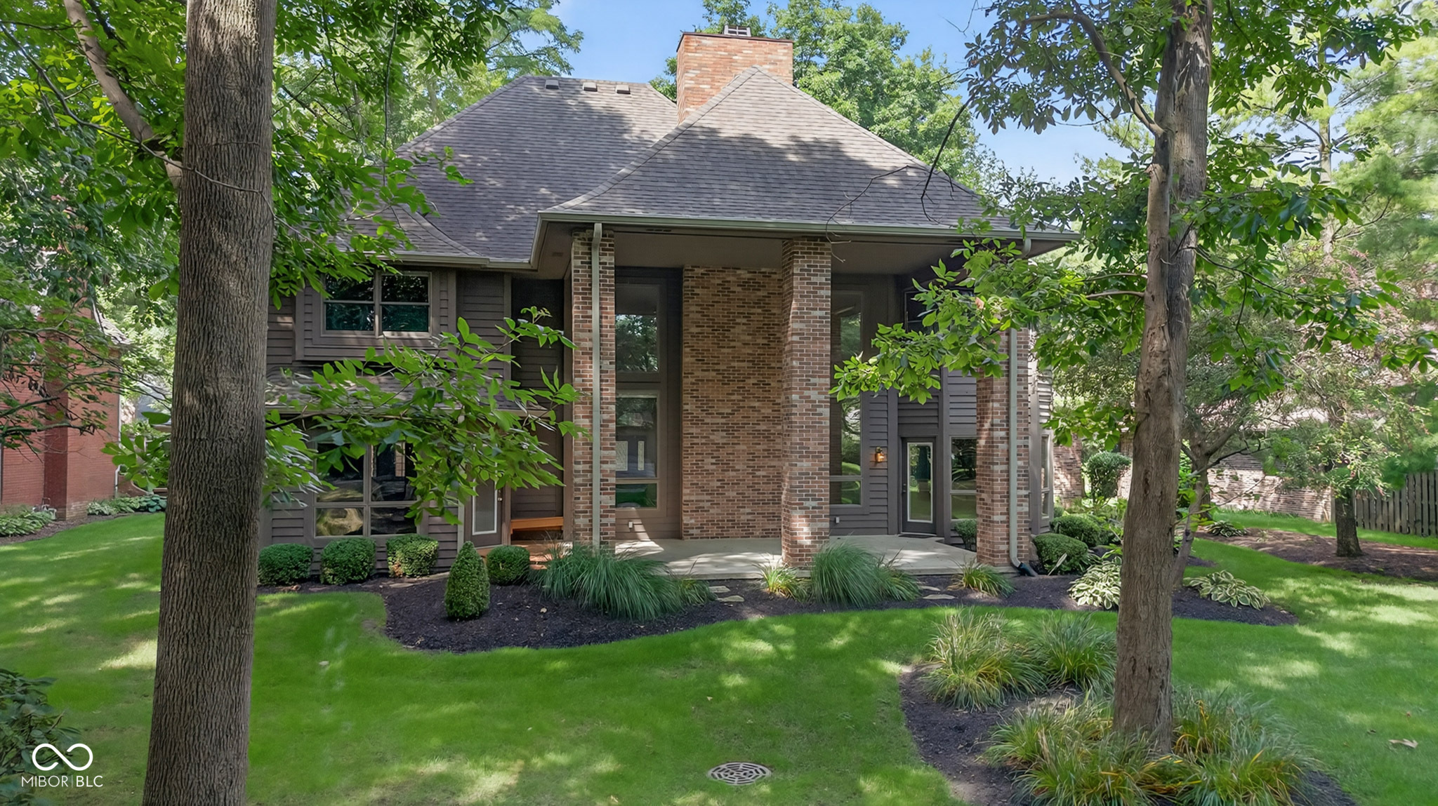 2304 N Kensington Way