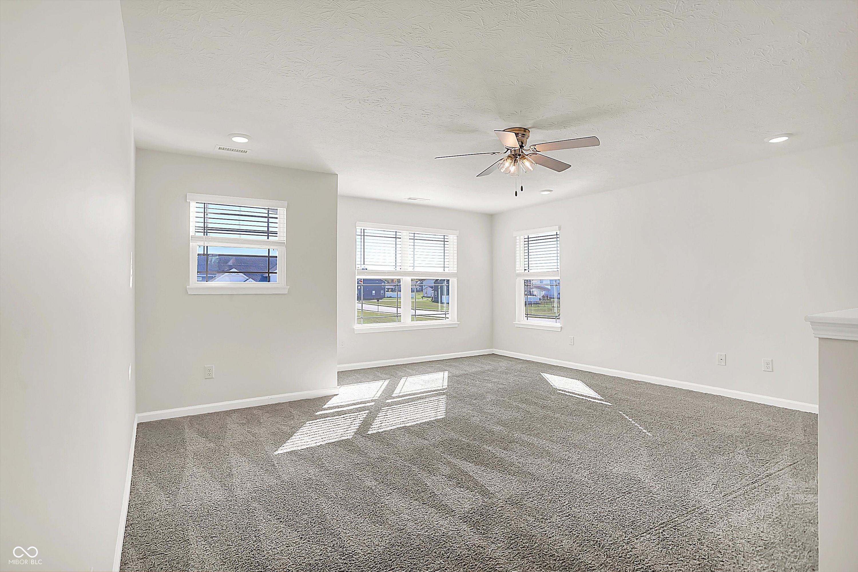 6390 Flag Stop Drive