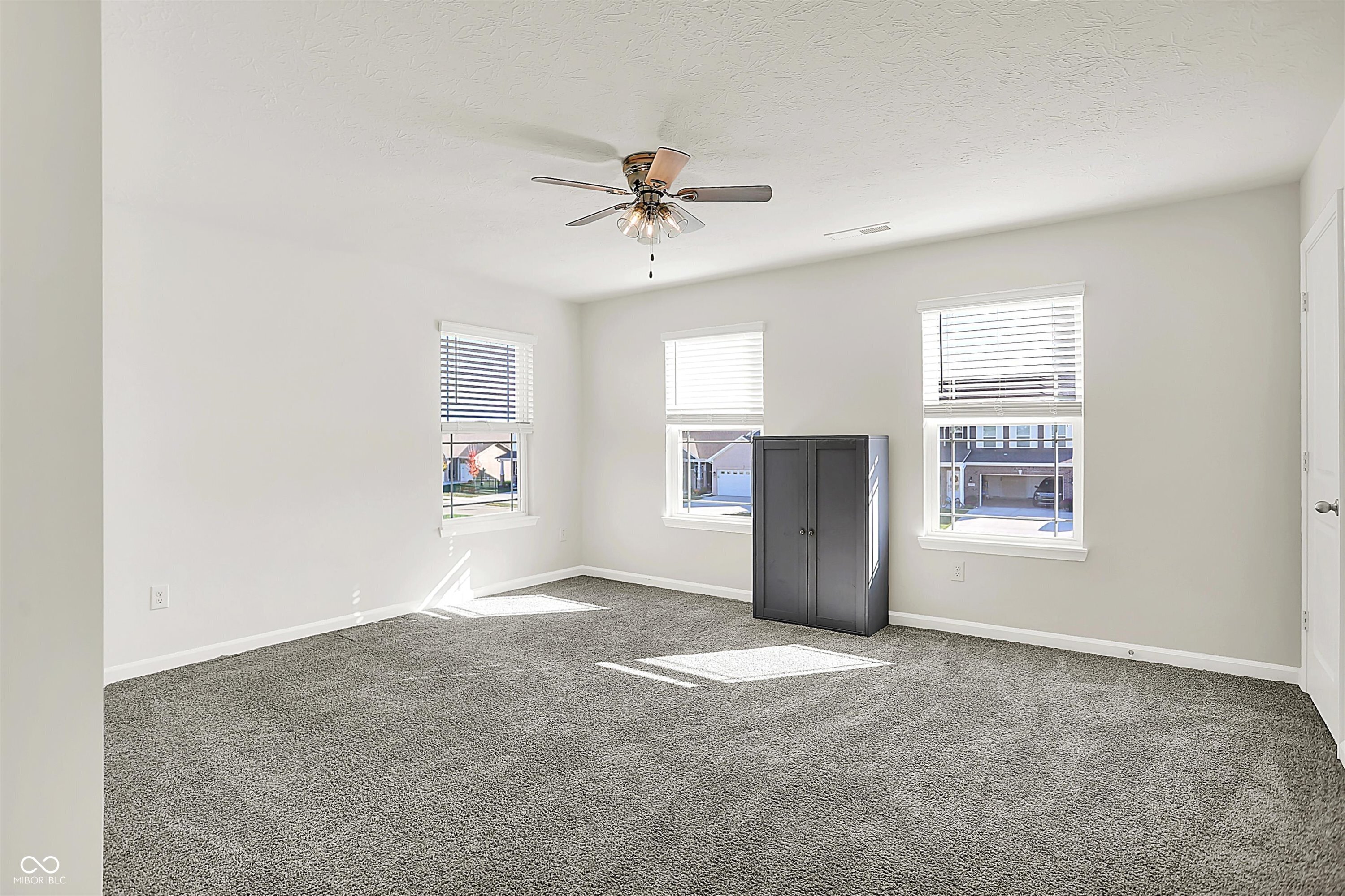 6390 Flag Stop Drive