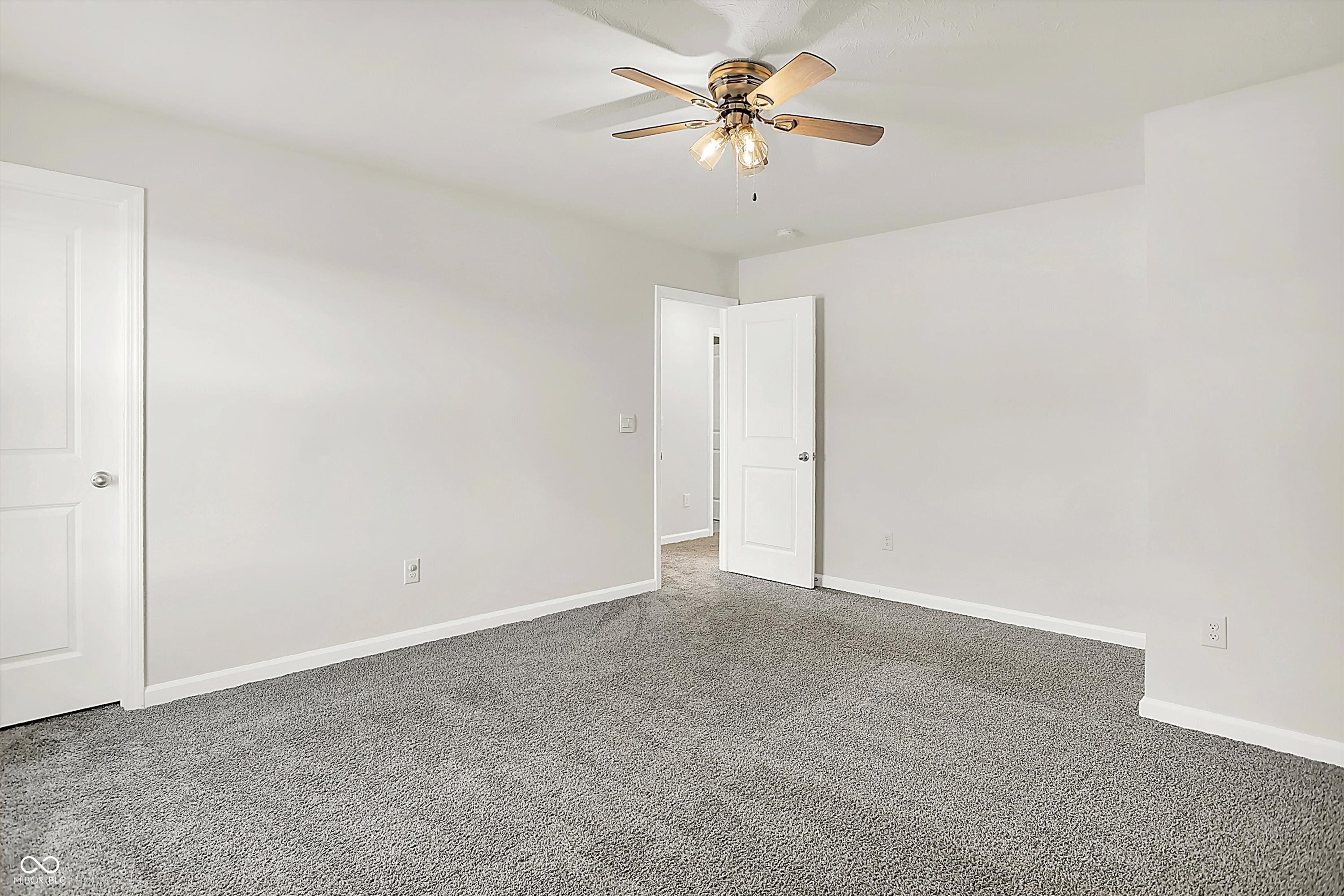 6390 Flag Stop Drive