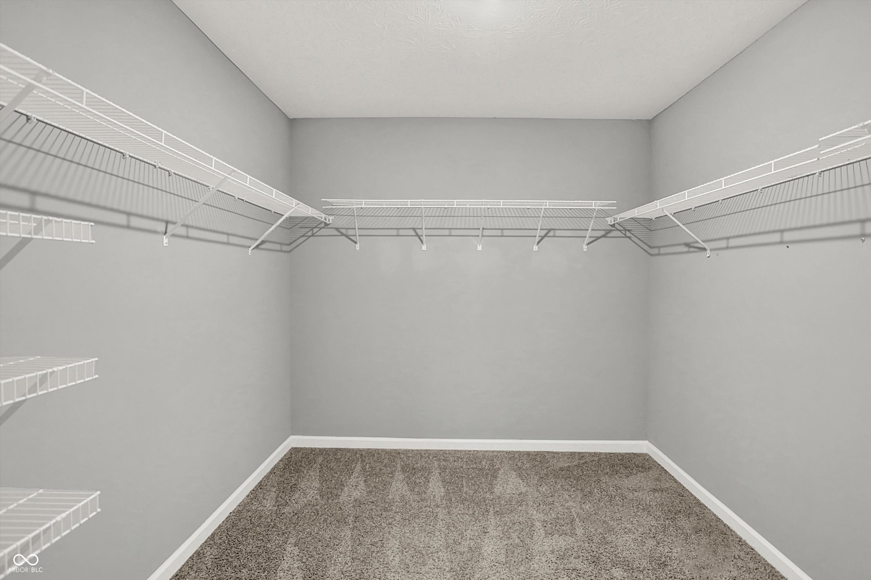 6390 Flag Stop Drive