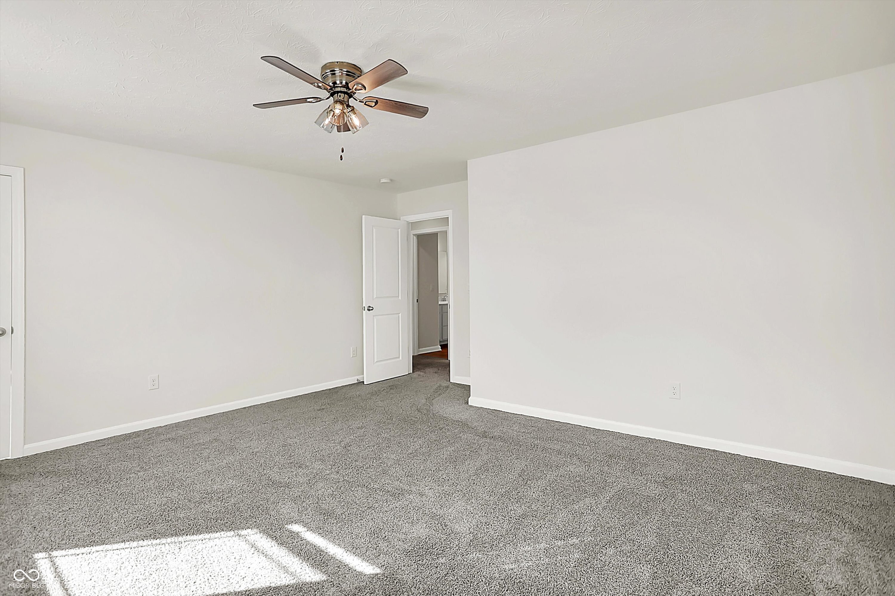 6390 Flag Stop Drive