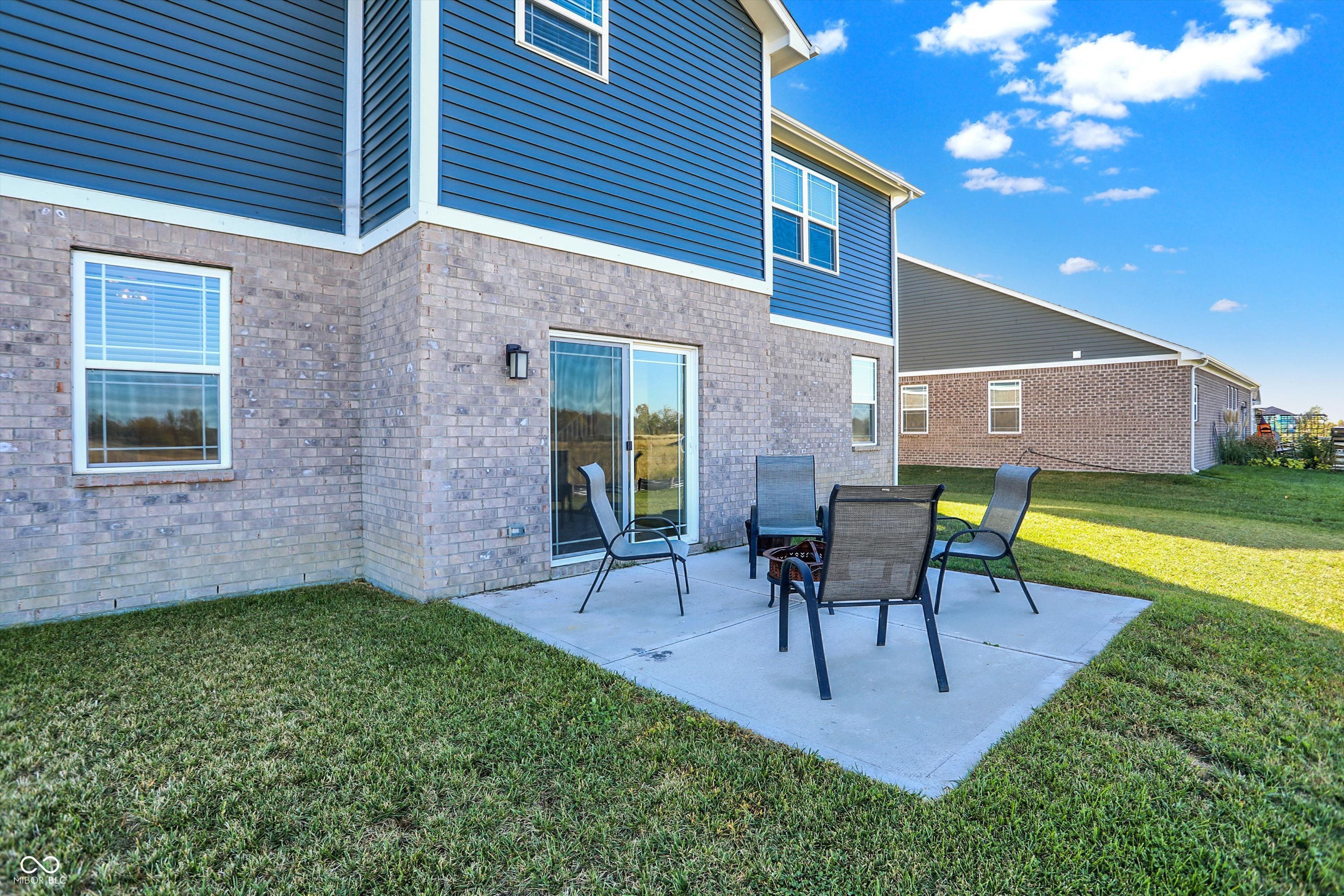 6390 Flag Stop Drive