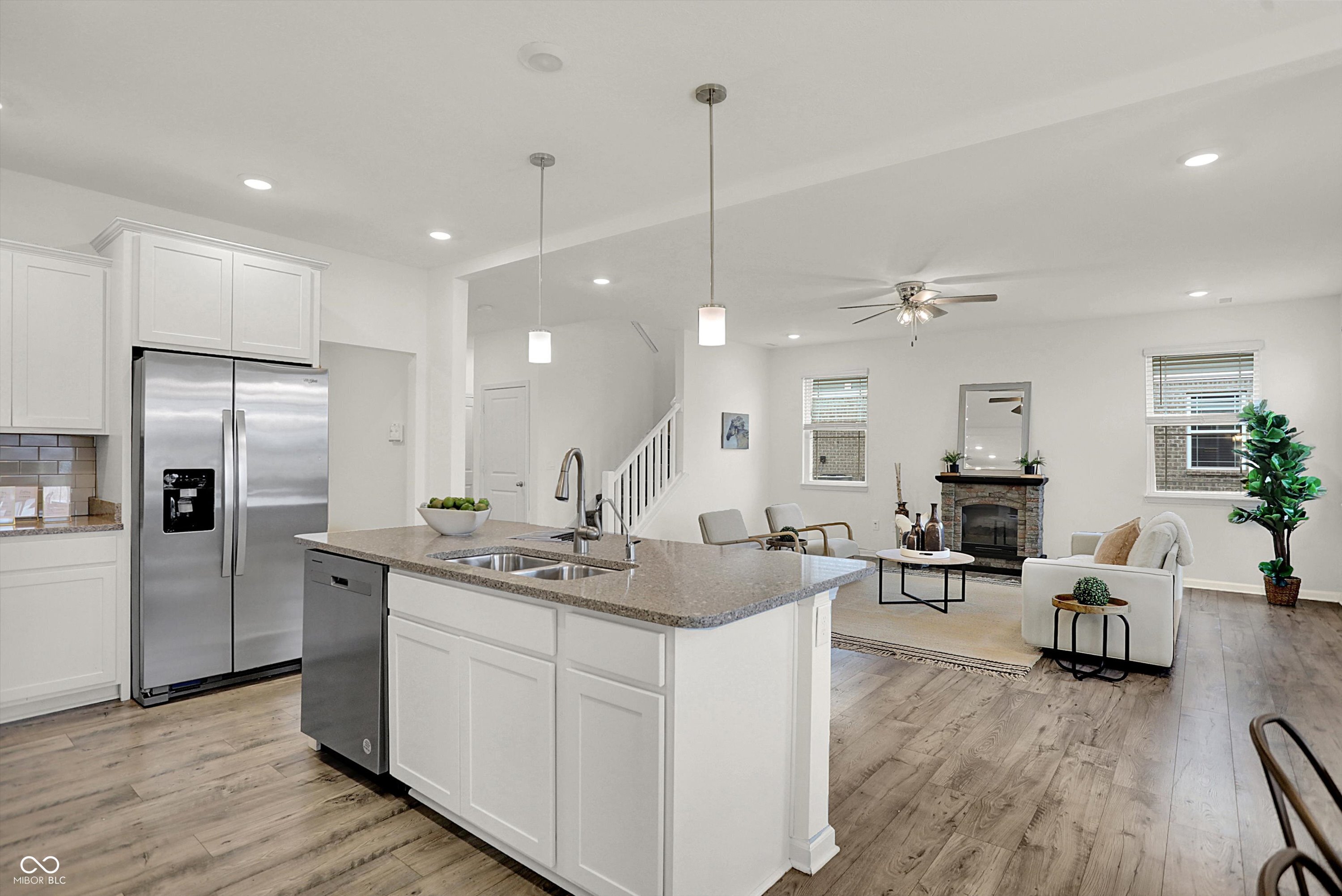 6390 Flag Stop Drive