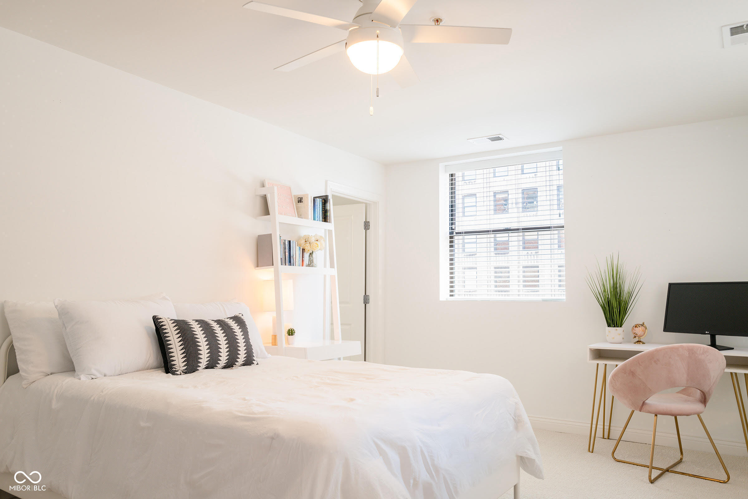 350 N Meridian Street Unit: UNIT 508