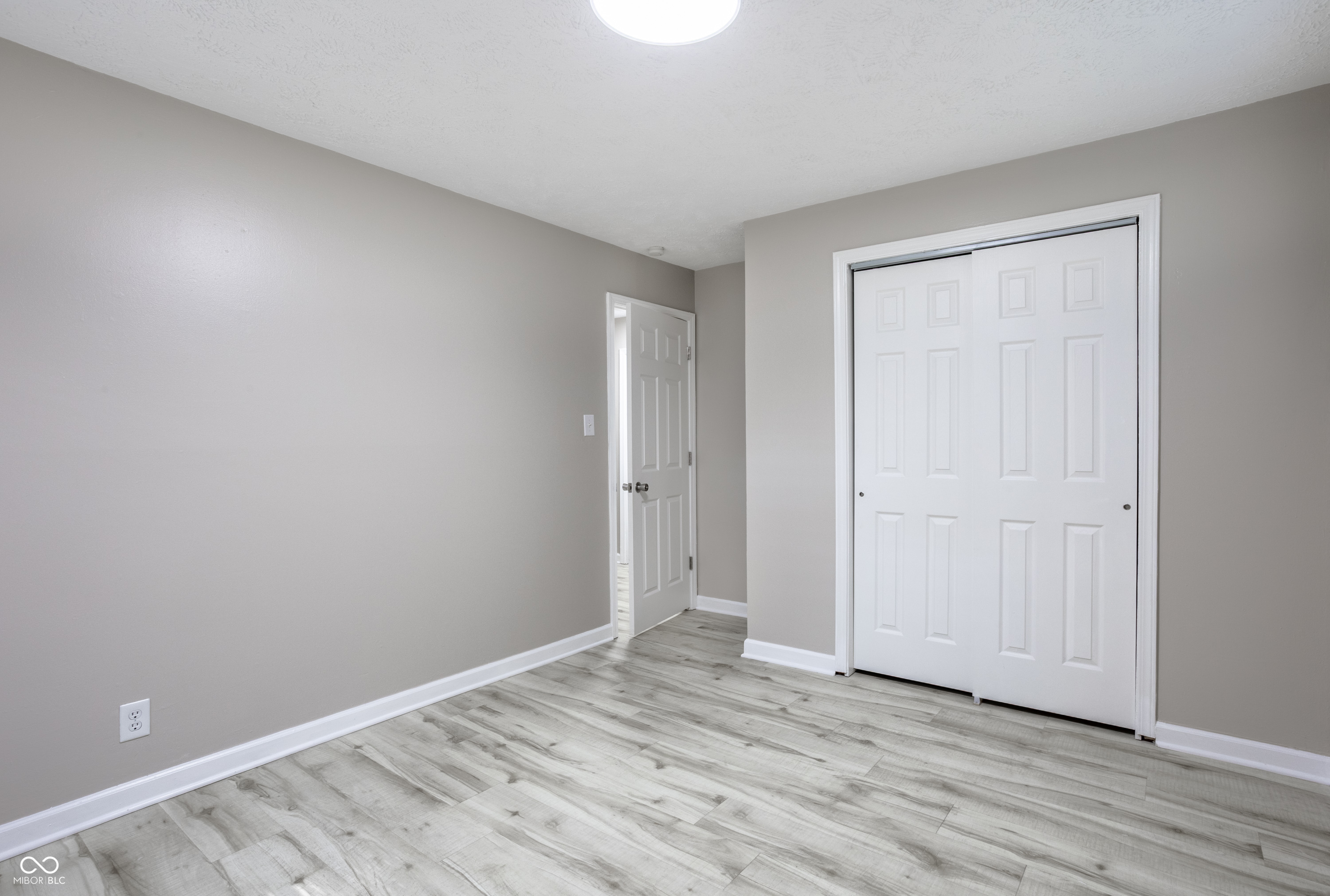 4101 N Arlington Avenue