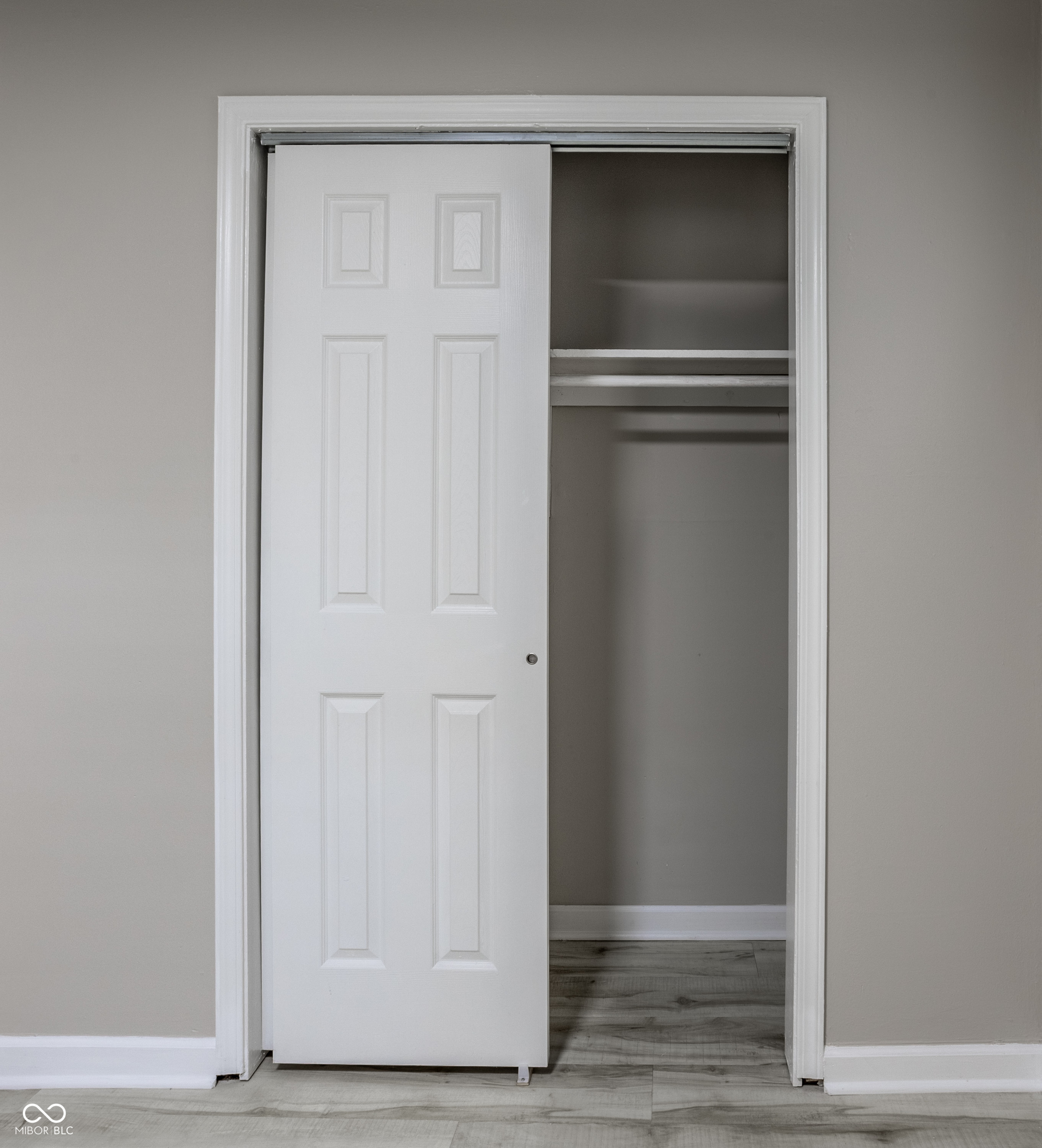 4101 N Arlington Avenue