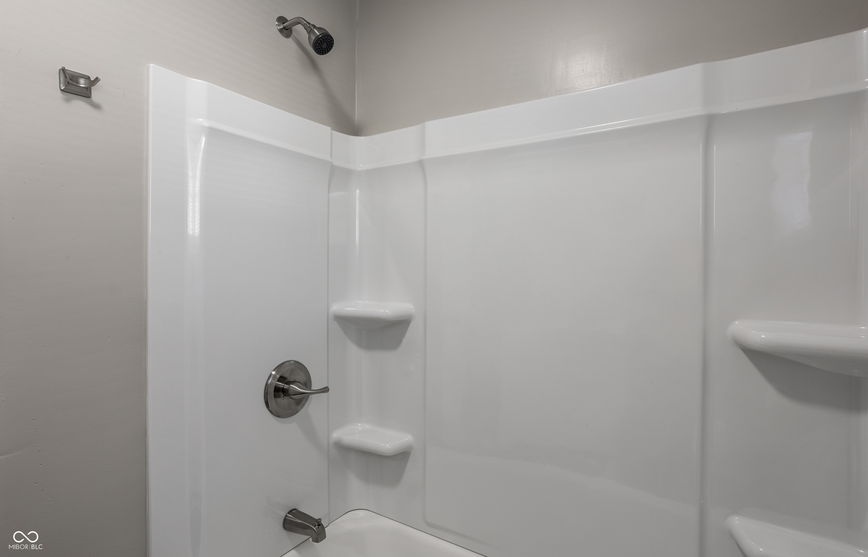 4101 N Arlington Avenue