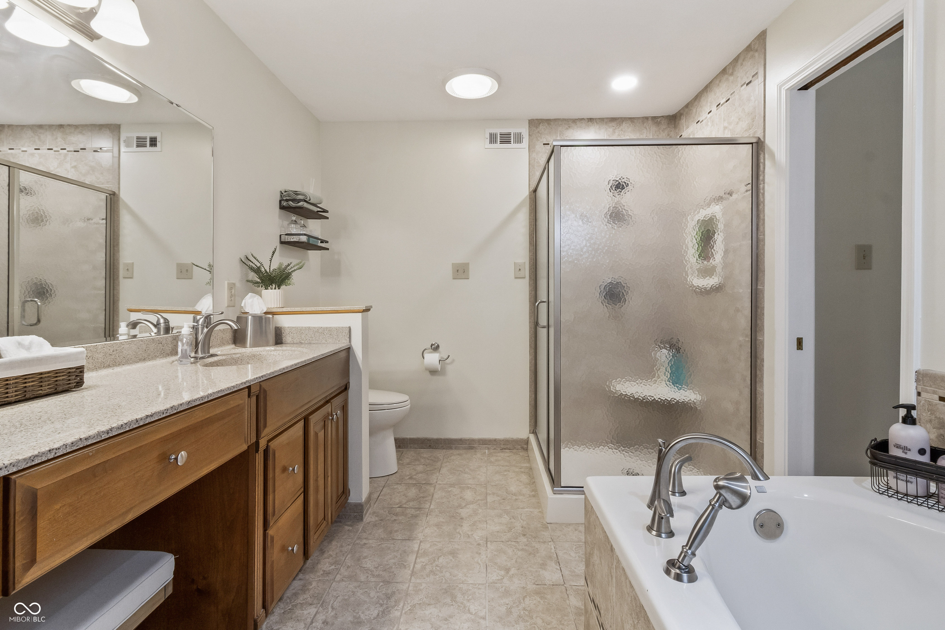 7739 Chesapeake Drive W