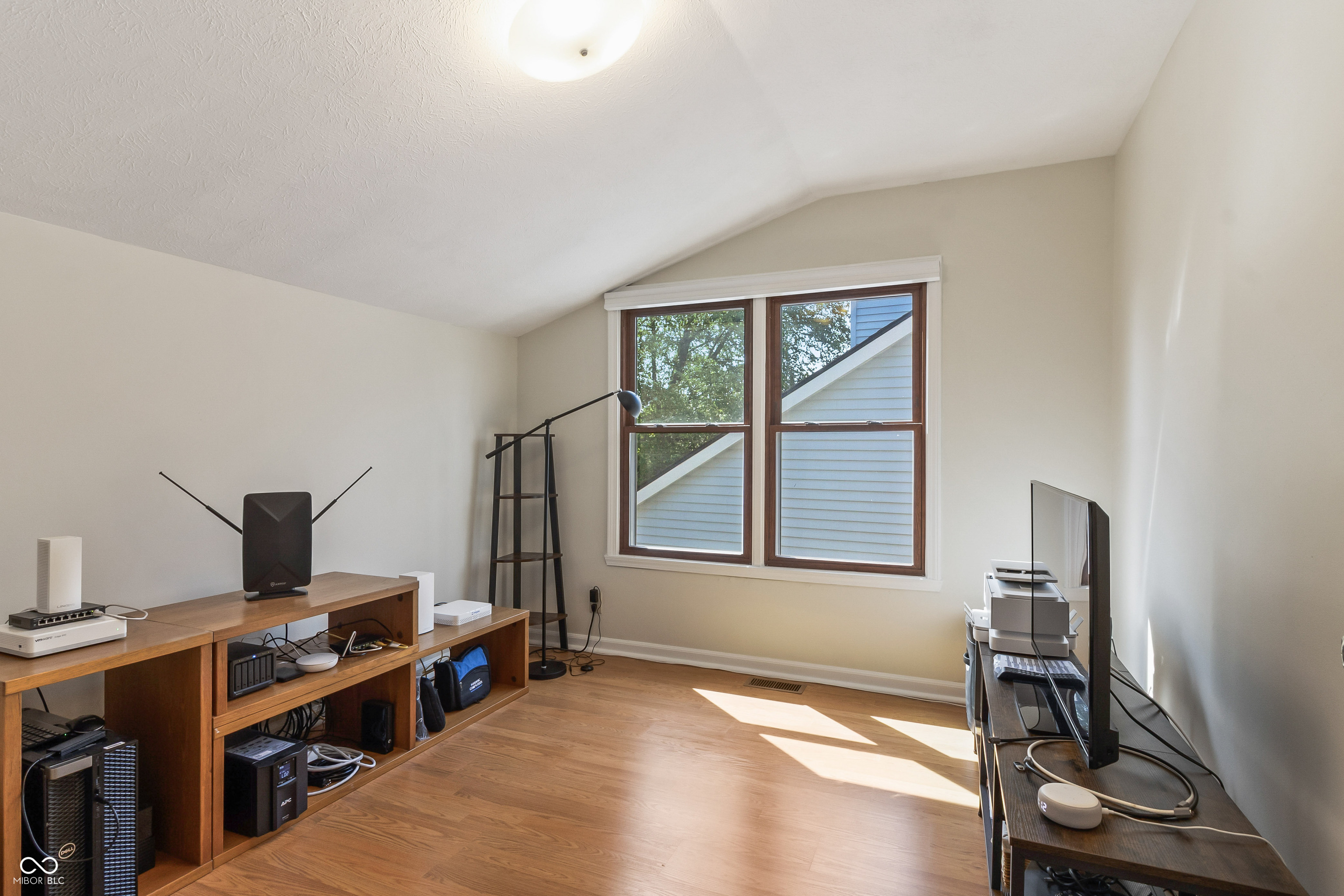 7739 Chesapeake Drive W