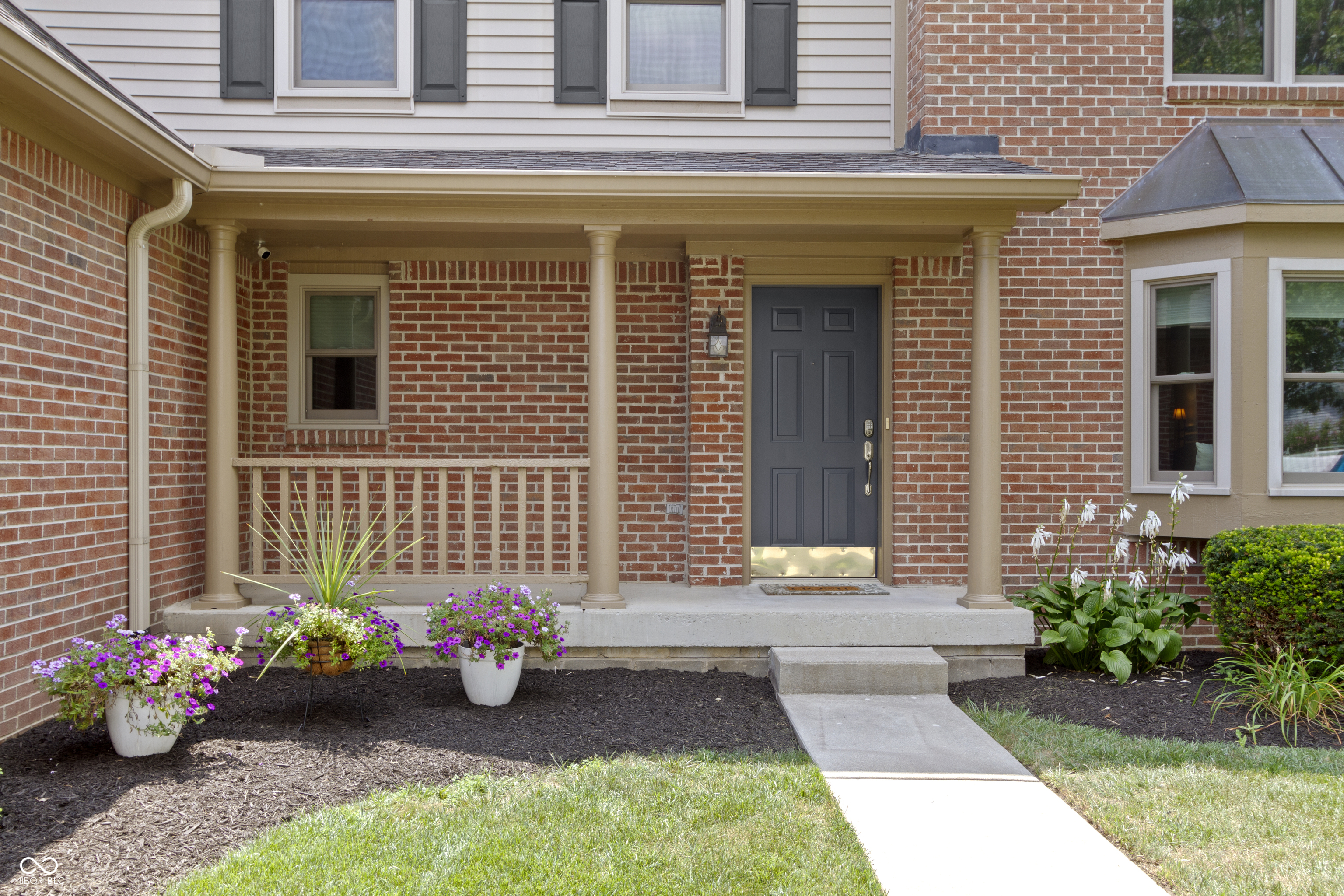 10813 Sawgrass Drive