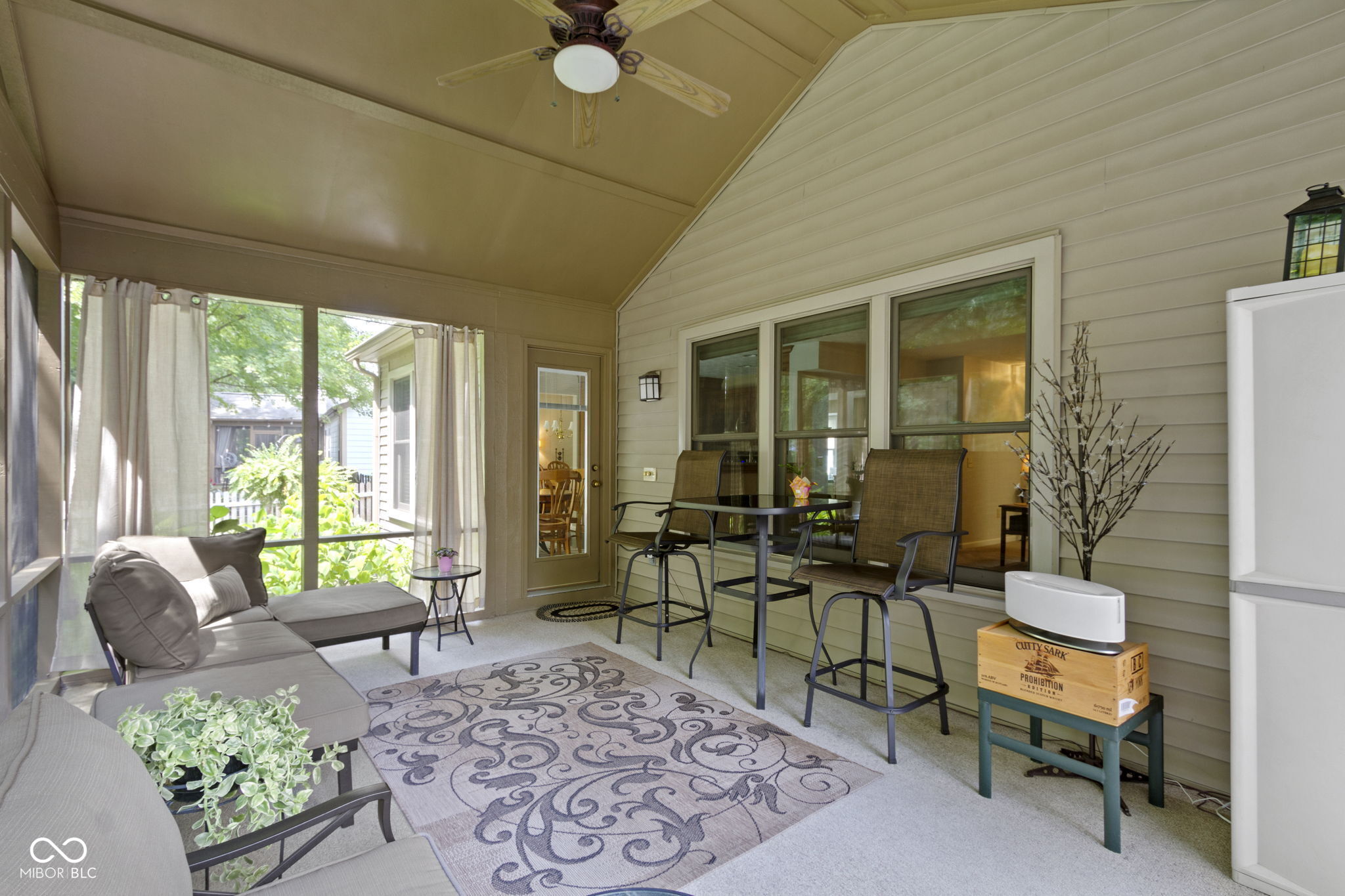 10813 Sawgrass Drive