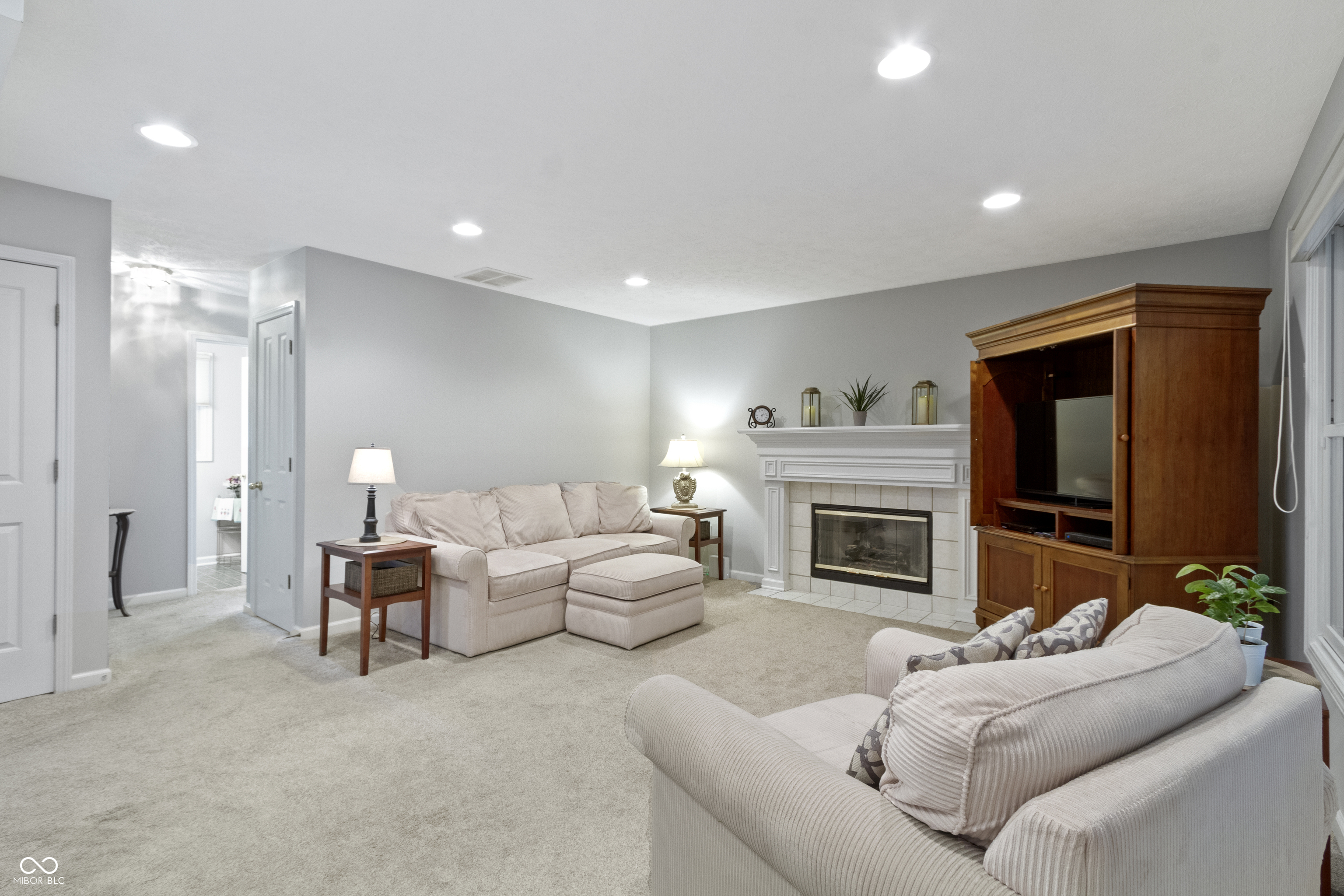 10813 Sawgrass Drive