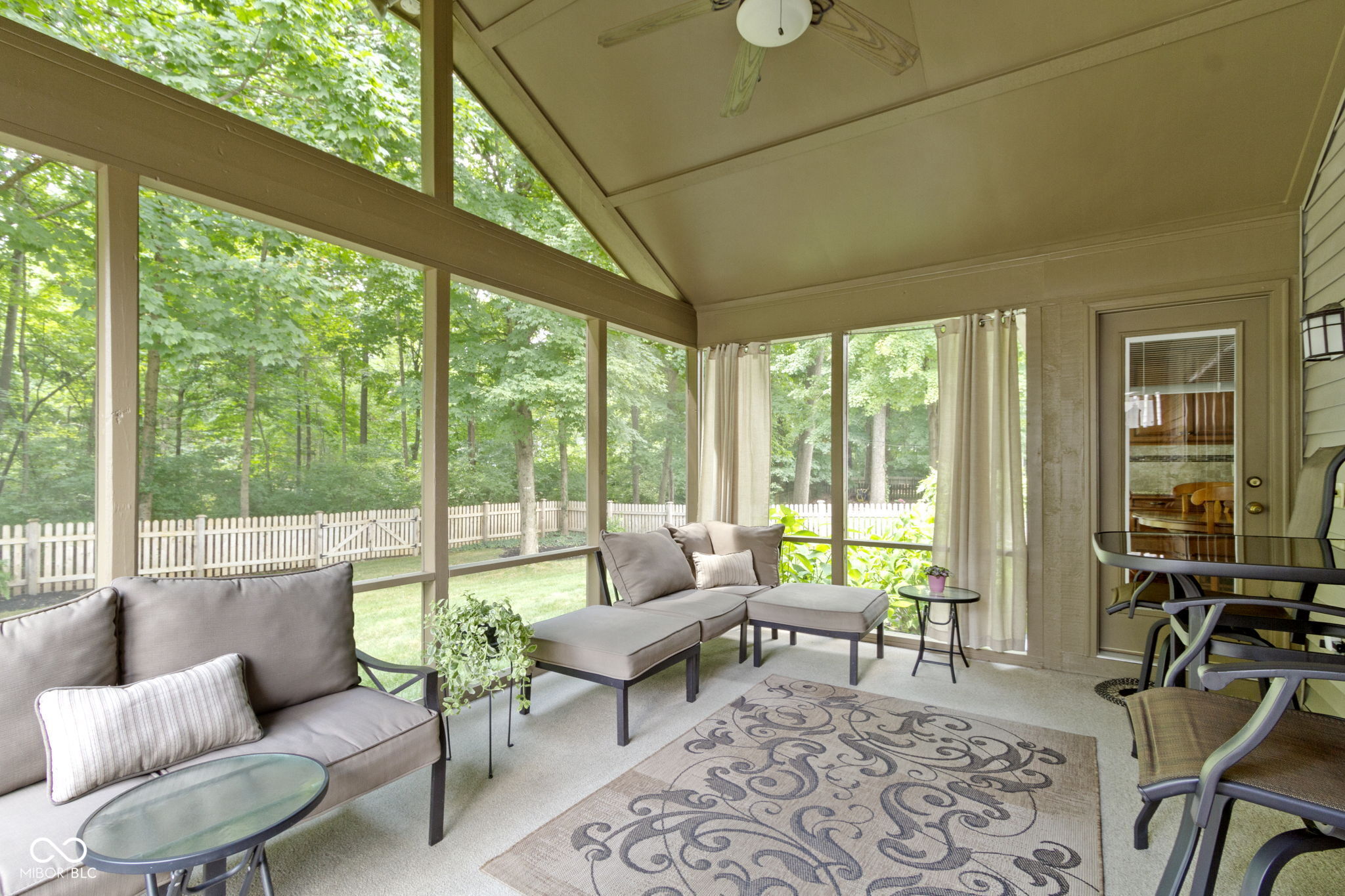 10813 Sawgrass Drive