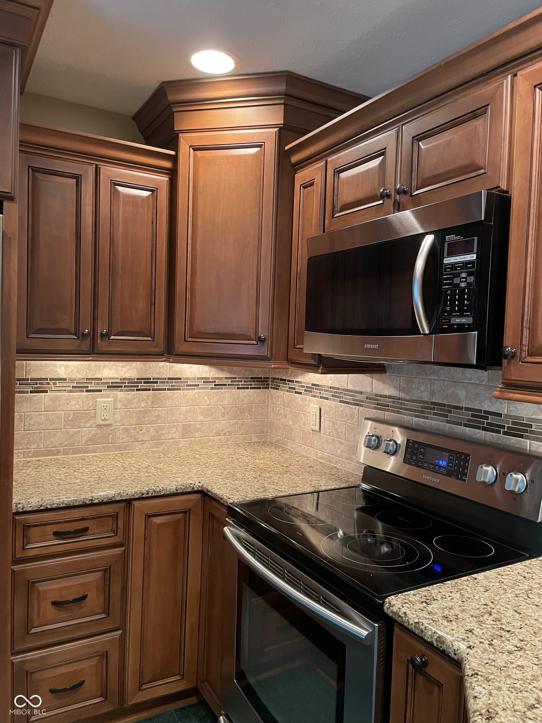 10813 Sawgrass Drive