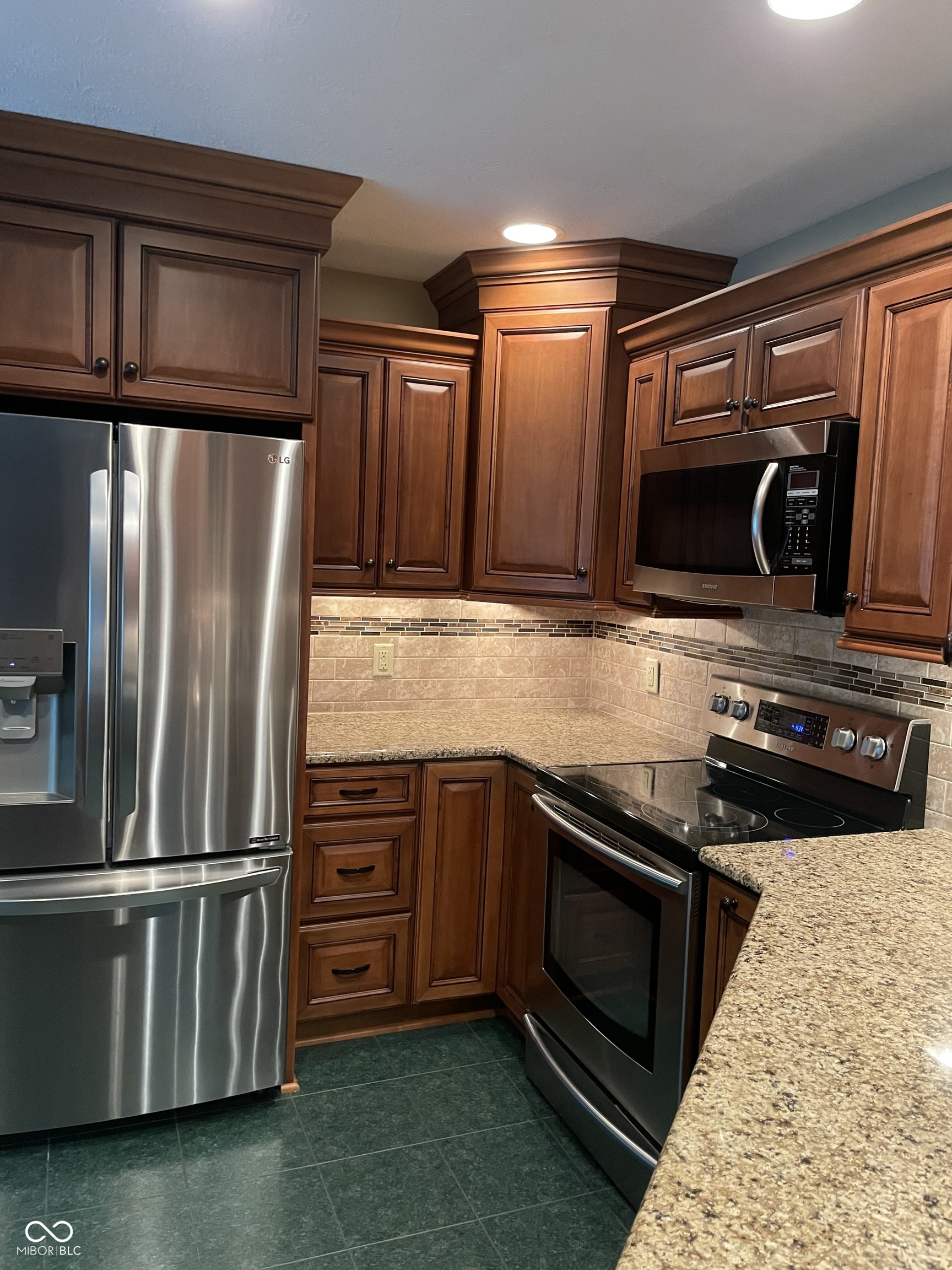 10813 Sawgrass Drive