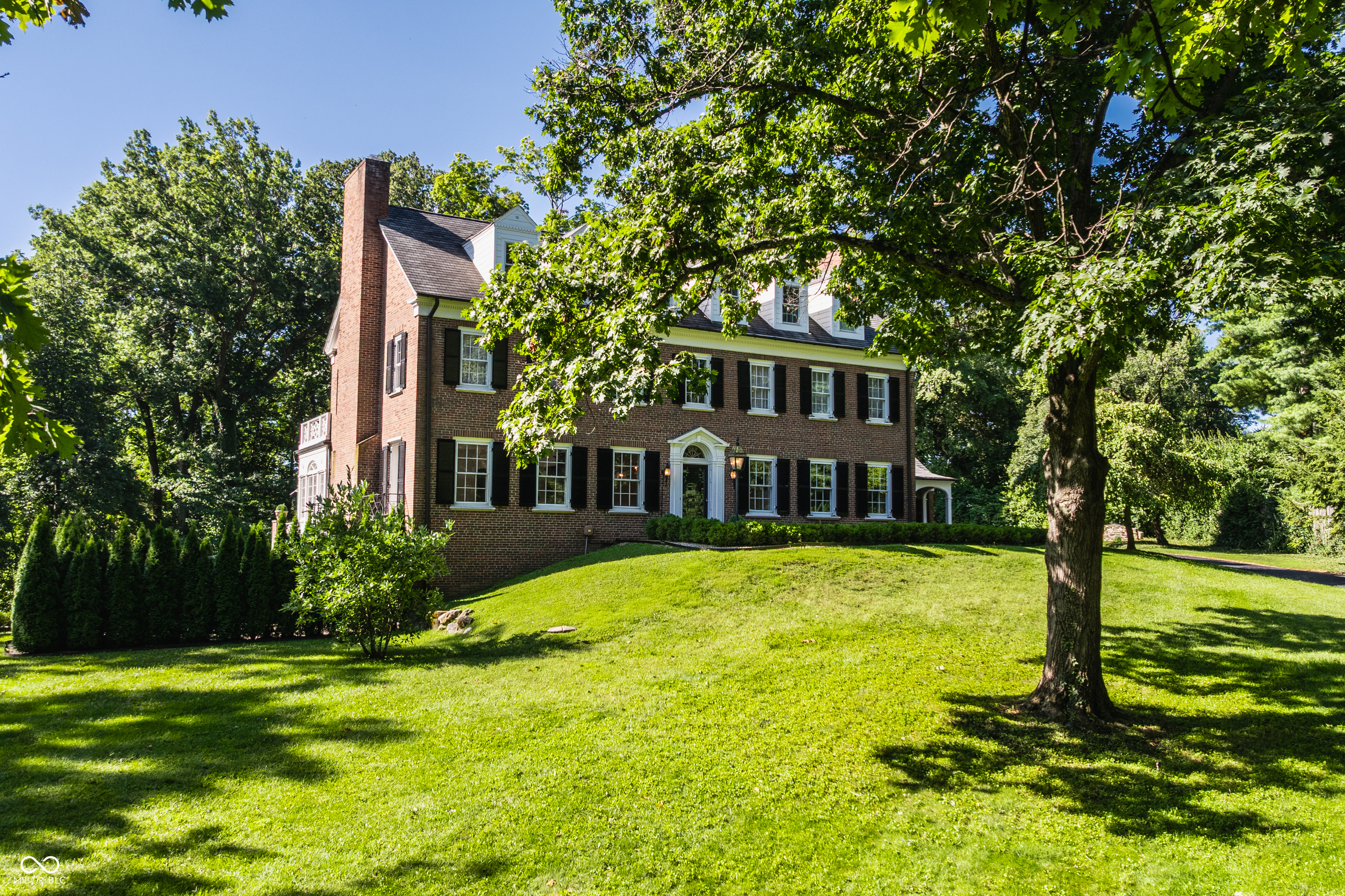 321 Kessler Blvd W Drive
