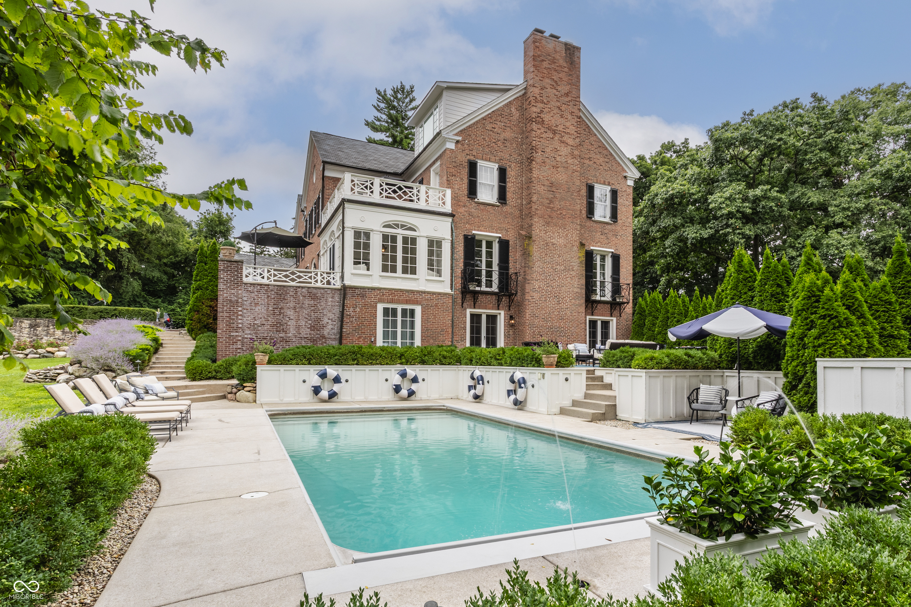 321 Kessler Blvd W Drive