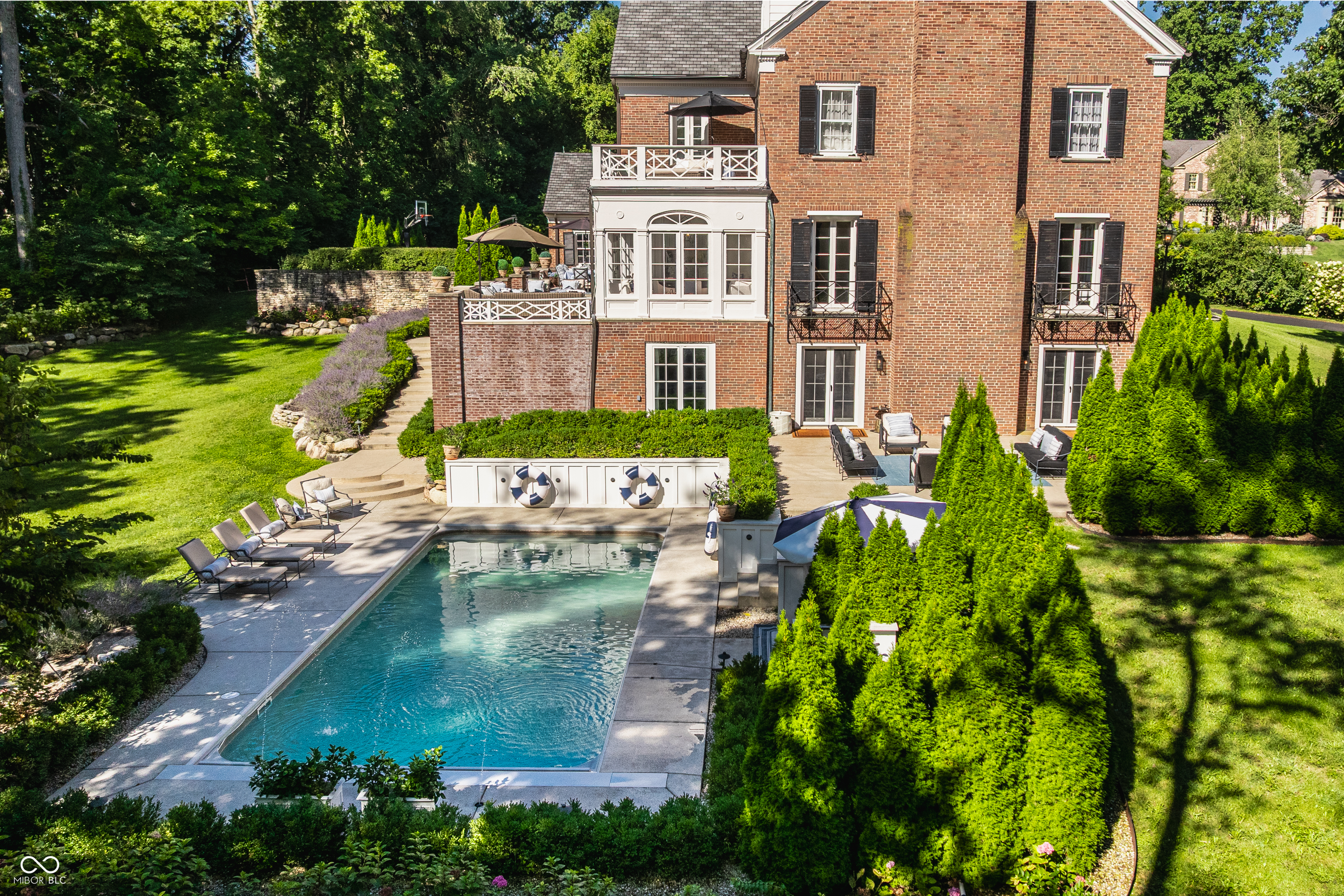 321 Kessler Blvd W Drive