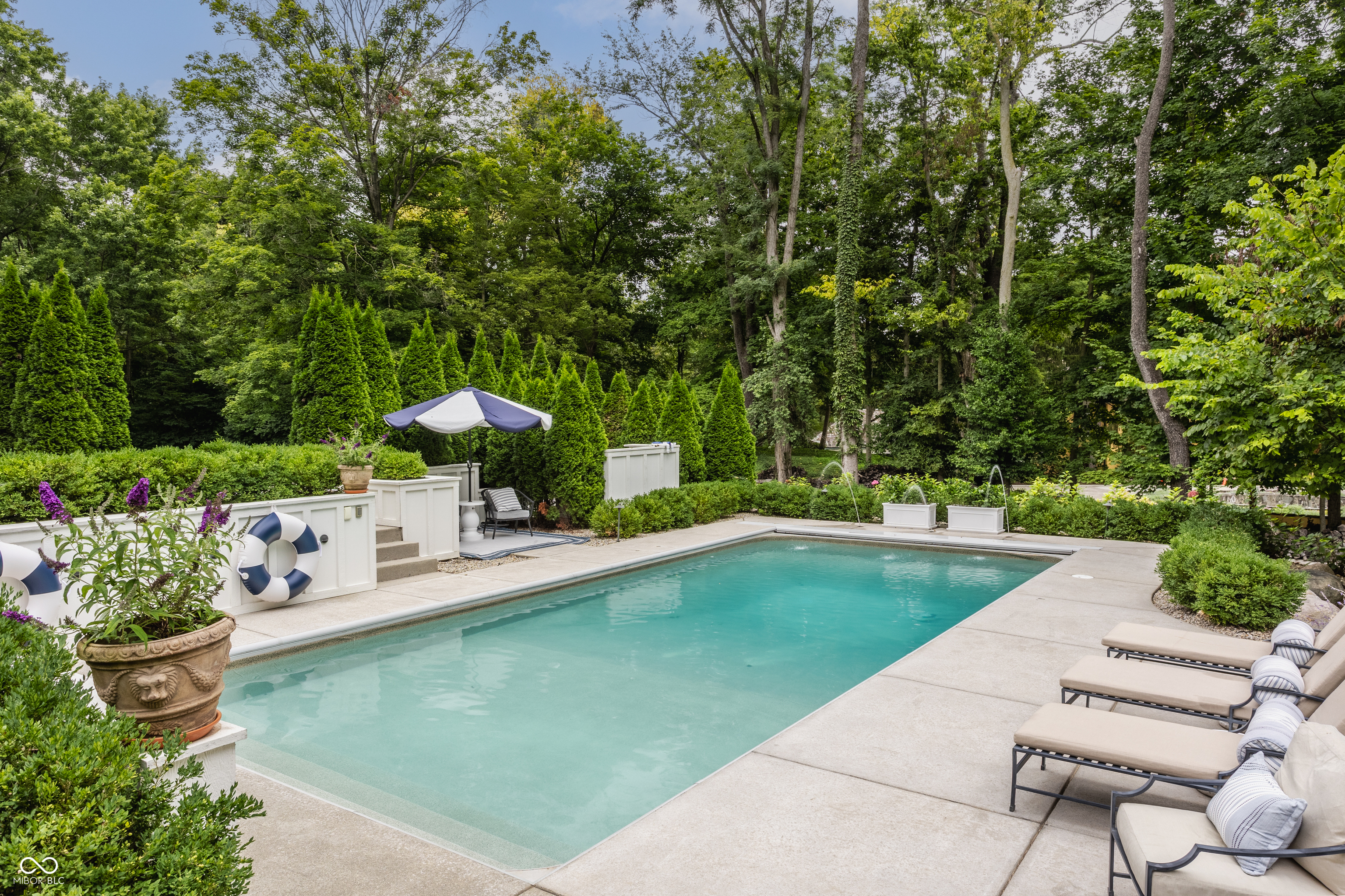 321 Kessler Blvd W Drive