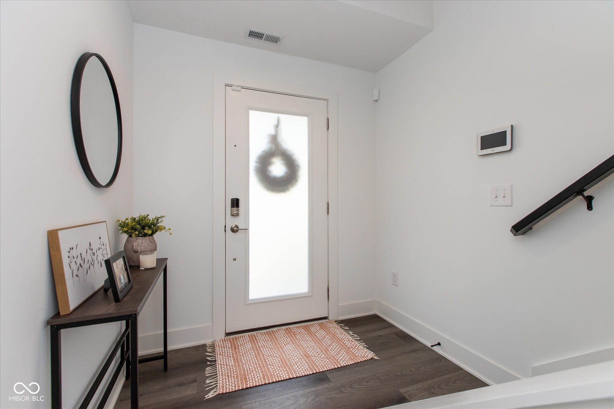 2135 N College Avenue