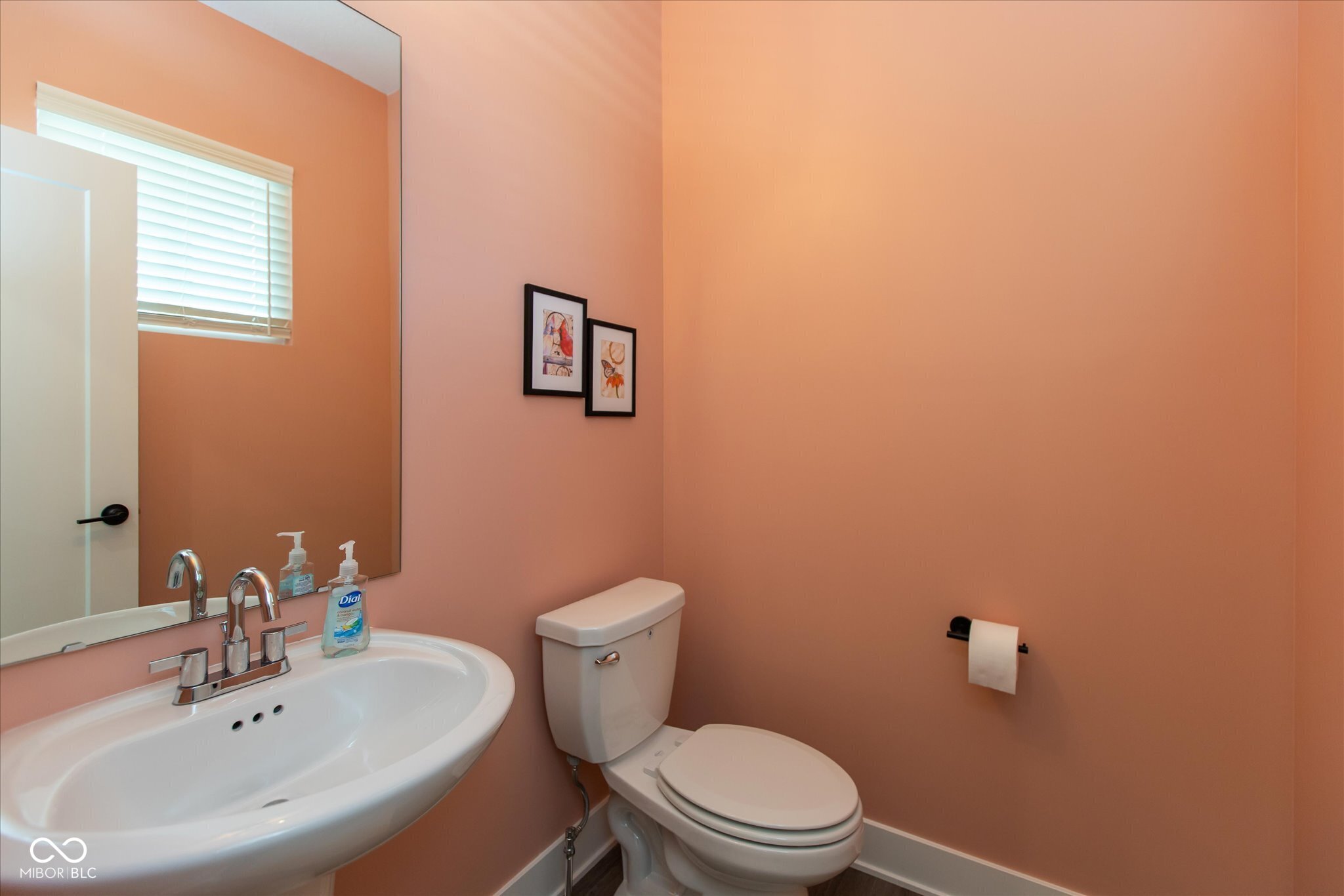 2135 N College Avenue