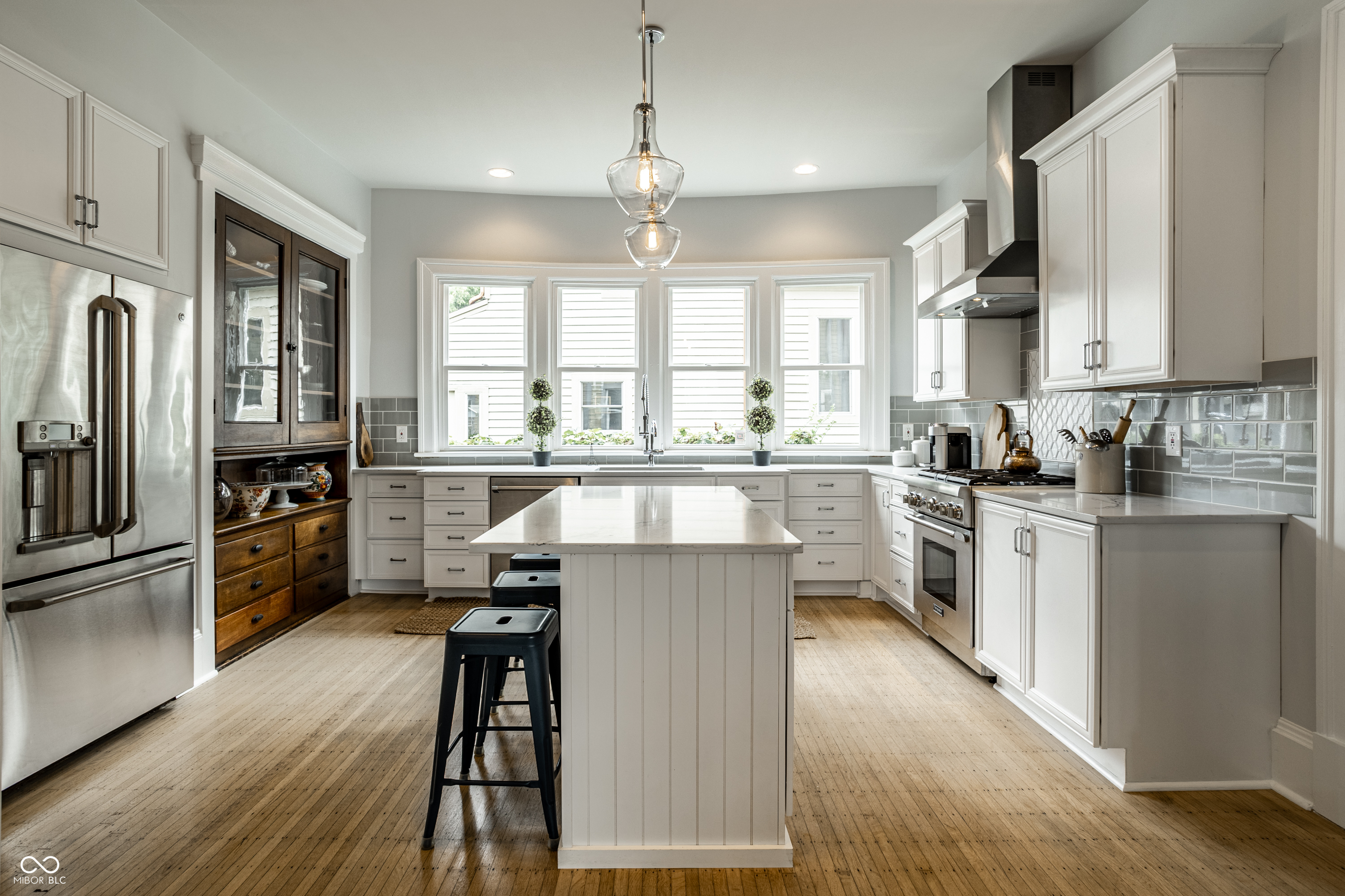 2404 Broadway Street