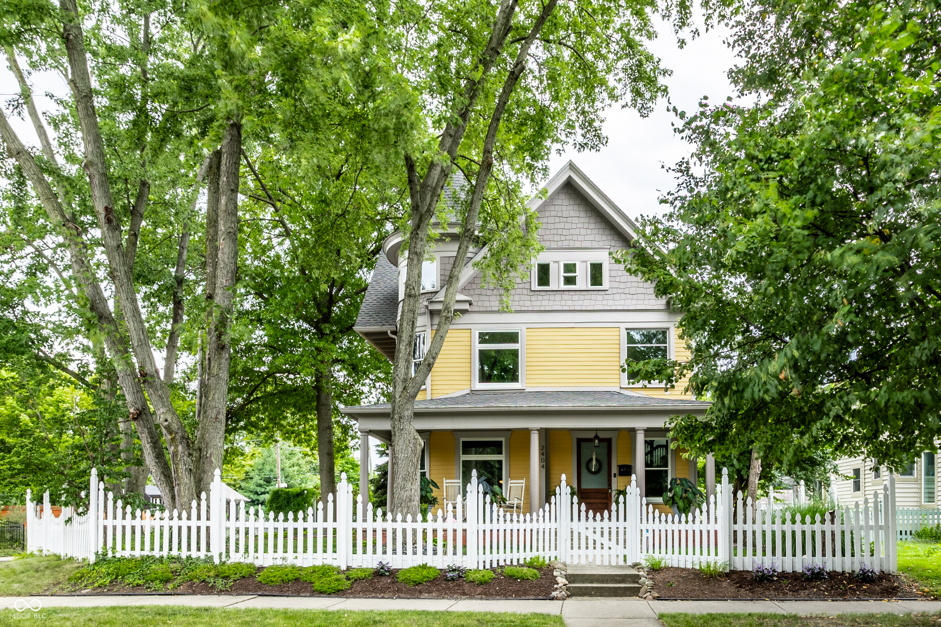 2404 Broadway Street