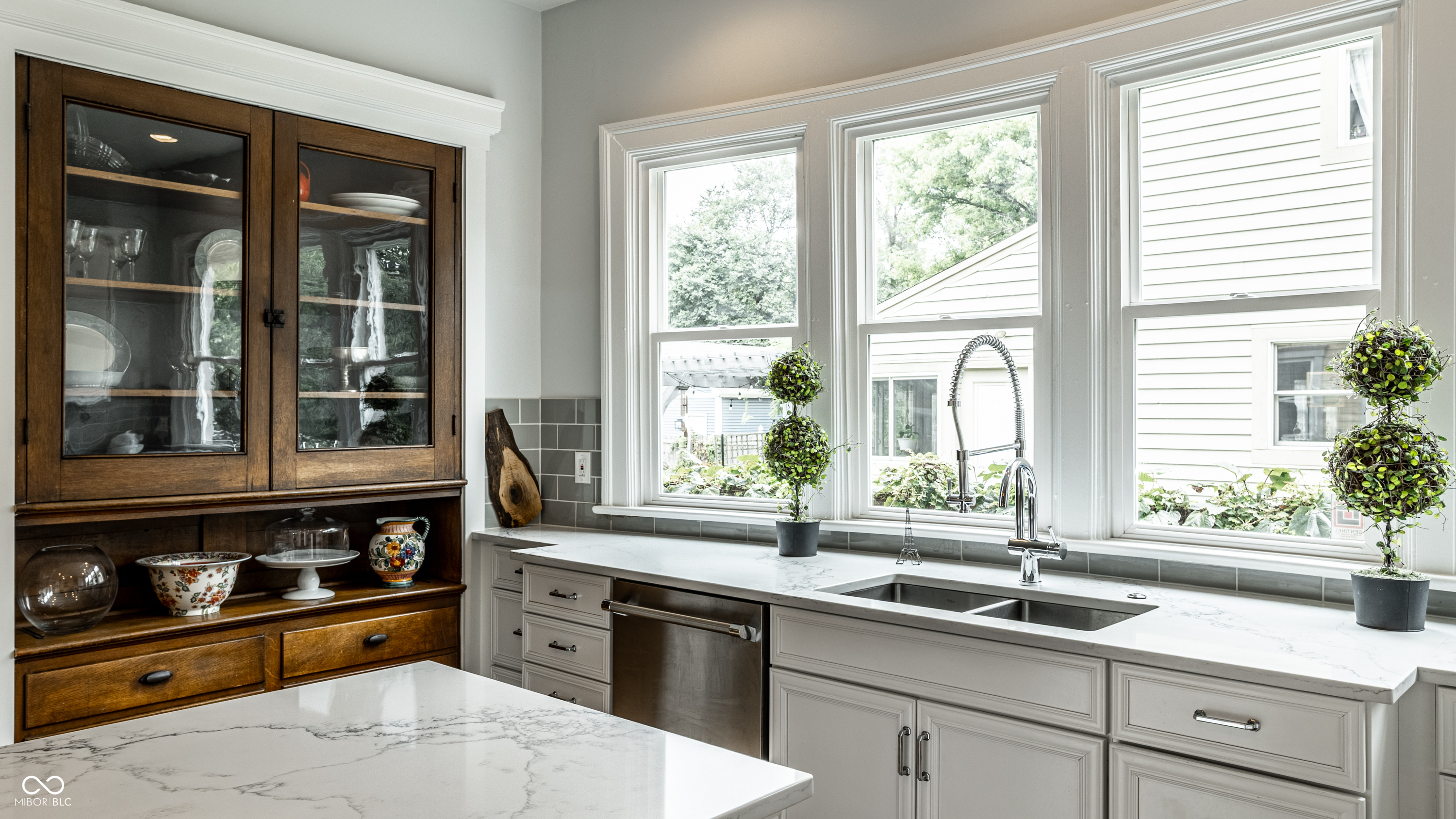 2404 Broadway Street