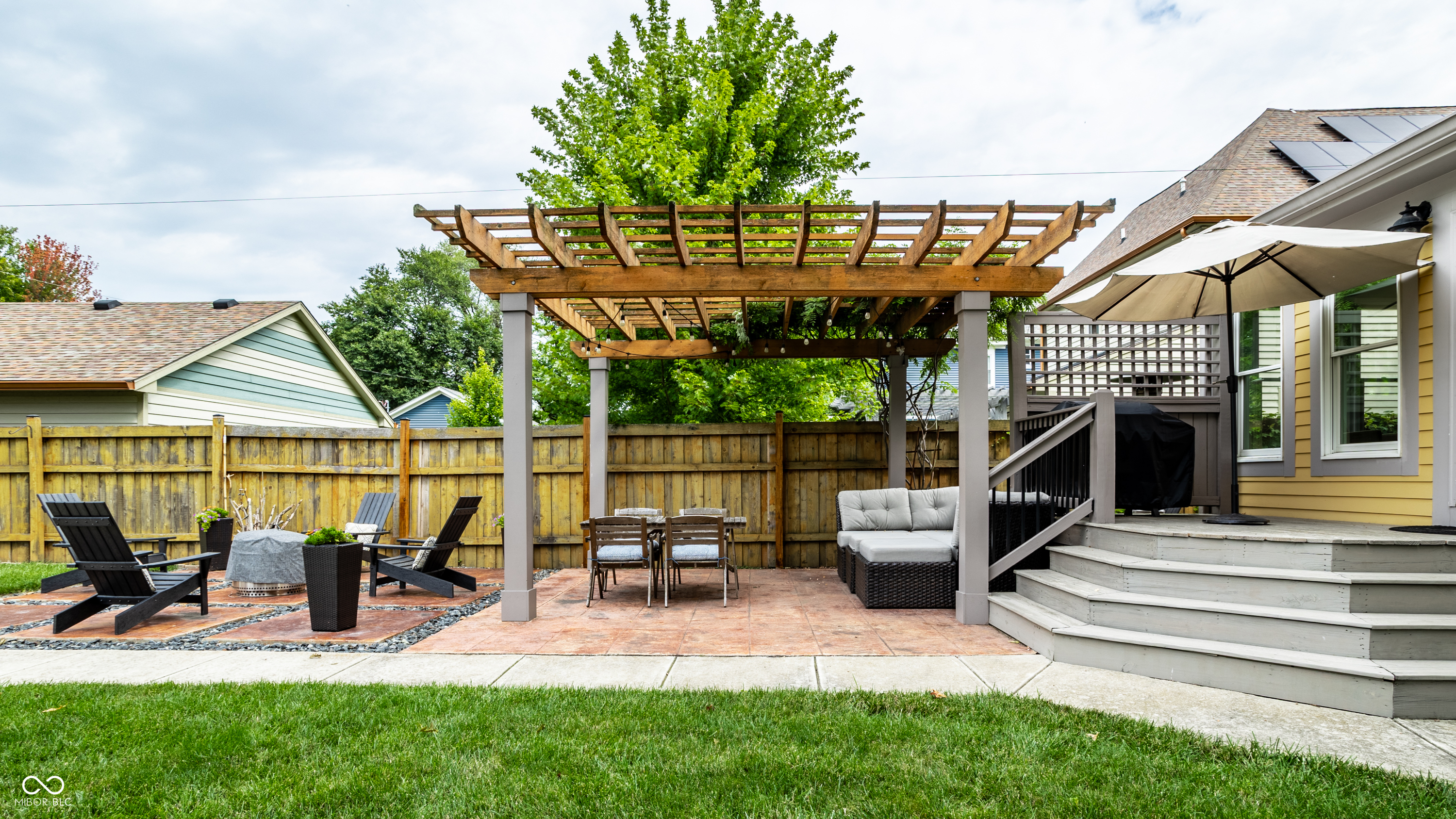 2404 Broadway Street