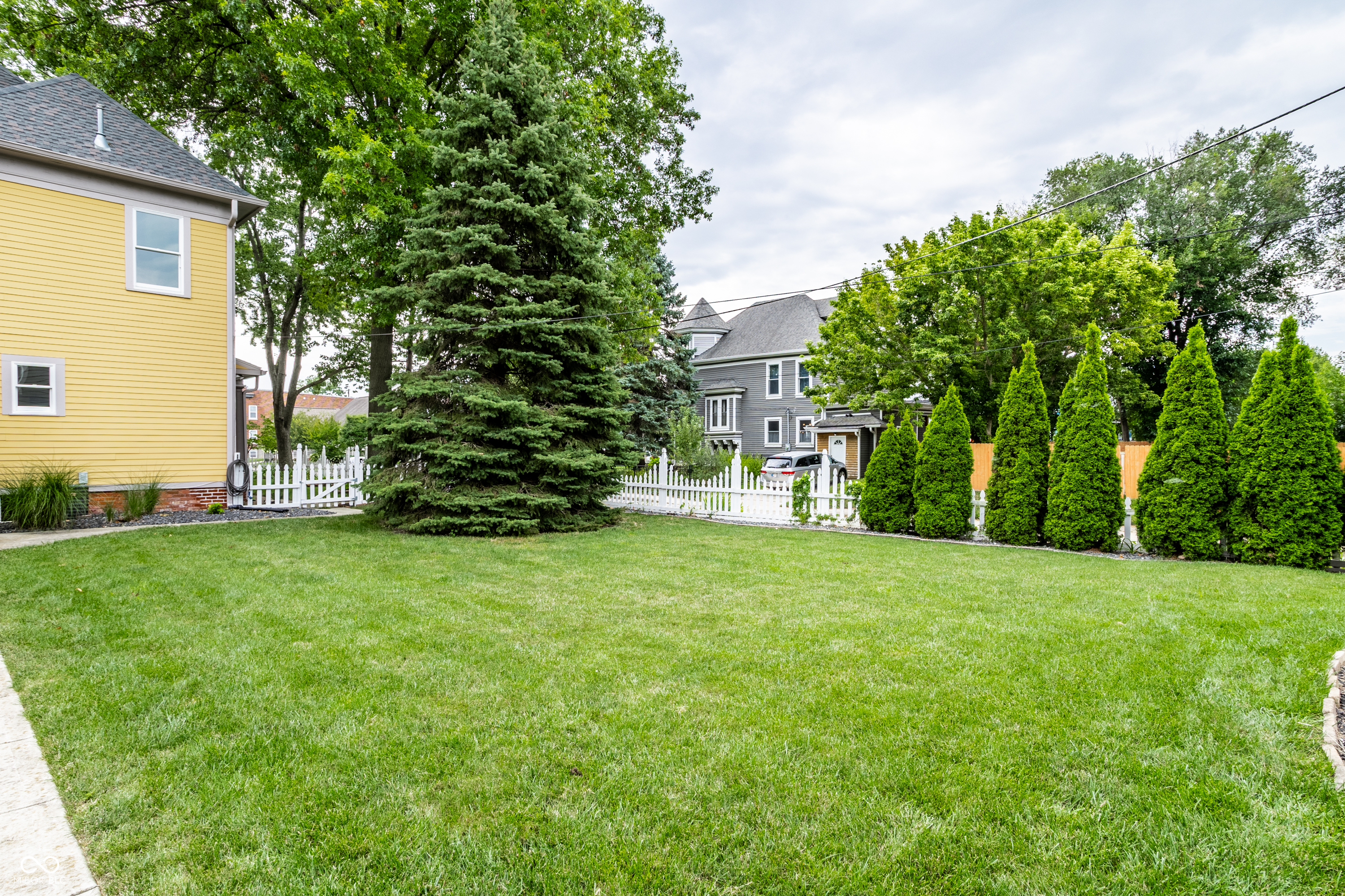 2404 Broadway Street