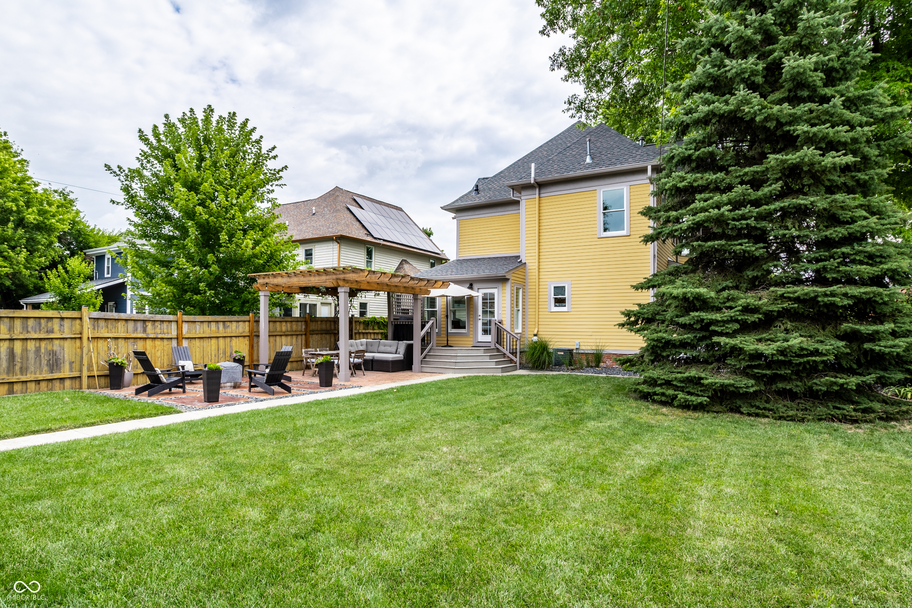 2404 Broadway Street