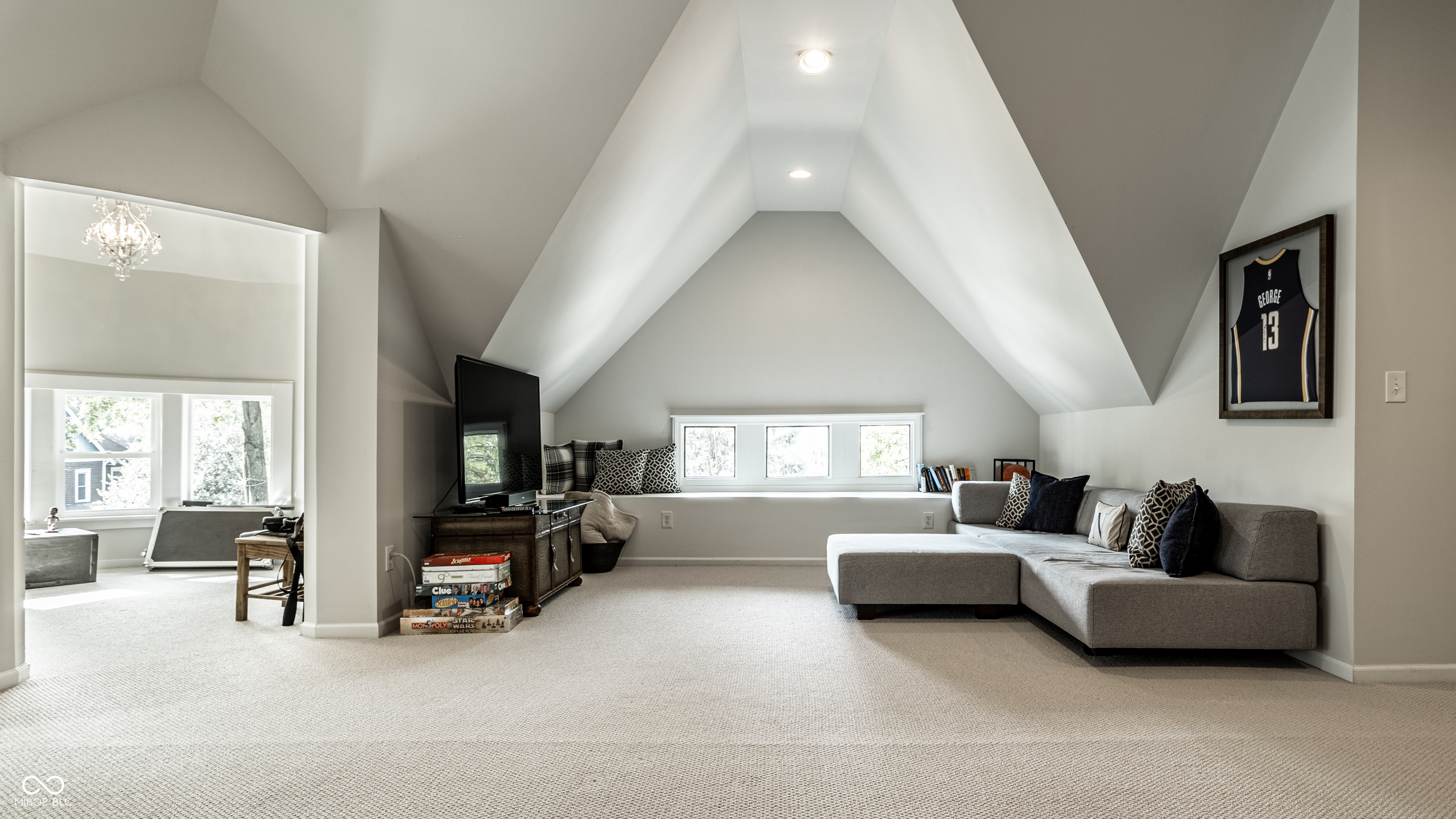 2404 Broadway Street