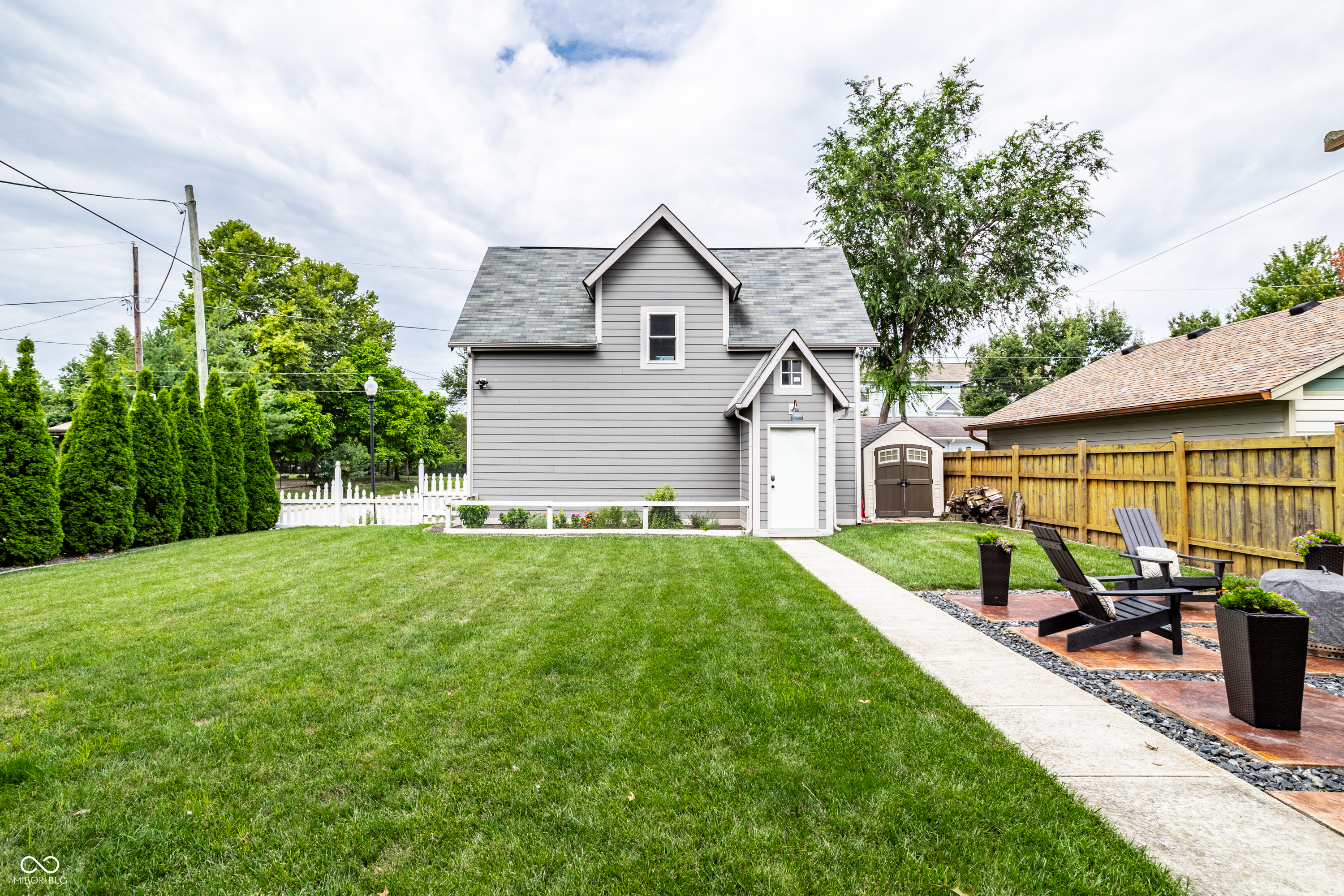 2404 Broadway Street