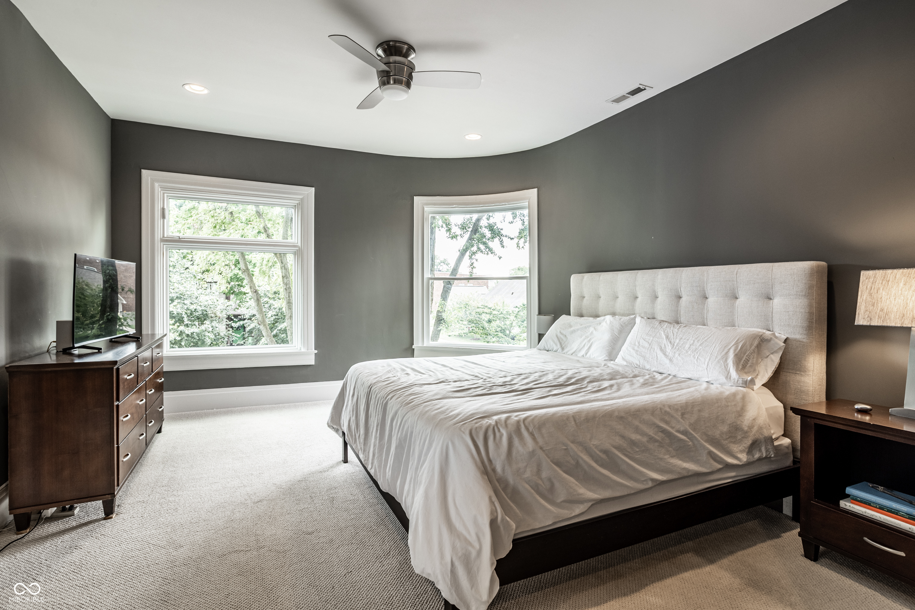 2404 Broadway Street